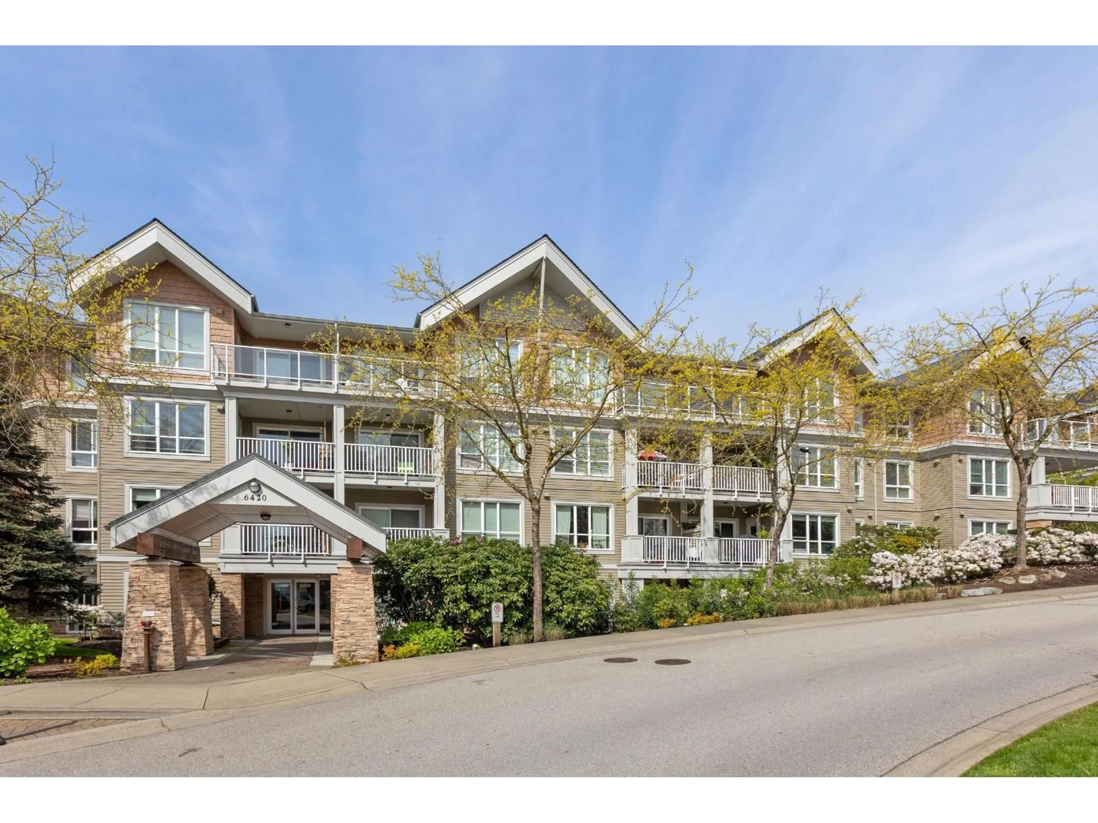 Unknown for 311 - 6420 194 STREET, Surrey British Columbia V4N6J7