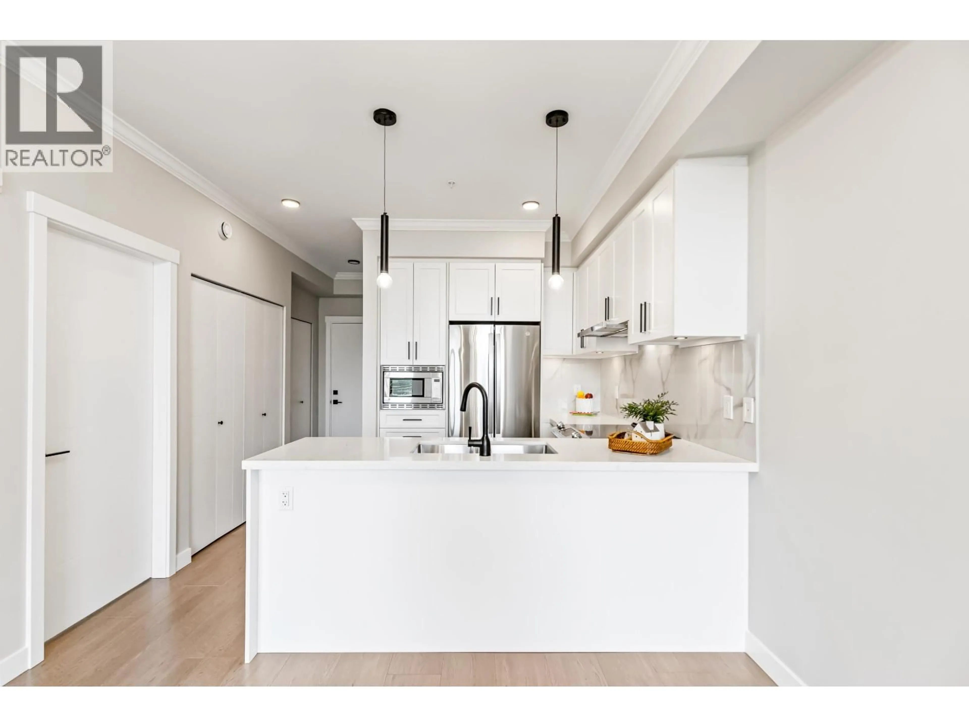 Open concept kitchen, unknown for 510 - 12109 223 STREET, Maple Ridge British Columbia V2X5Y6