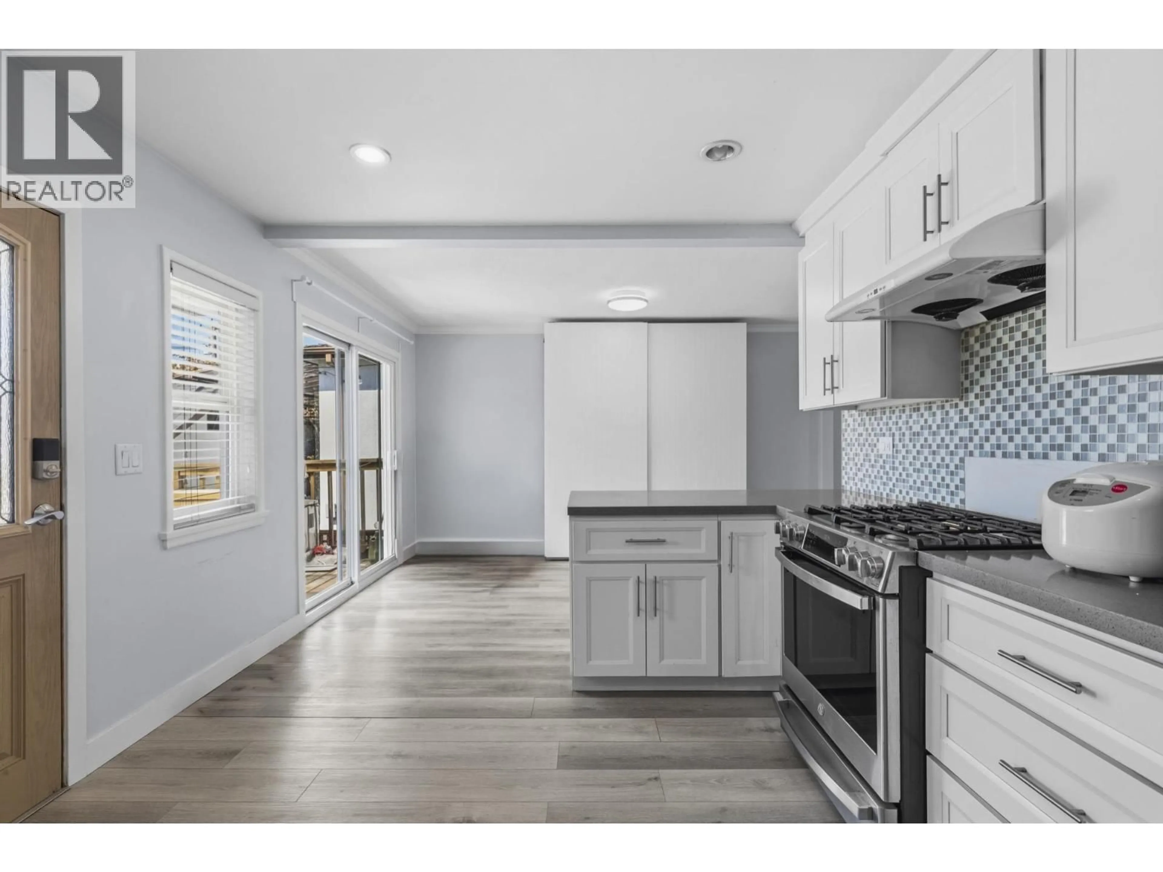 Open concept kitchen, ceramic/tile floor for 45 RENFREW STREET, Vancouver British Columbia V5K4A5
