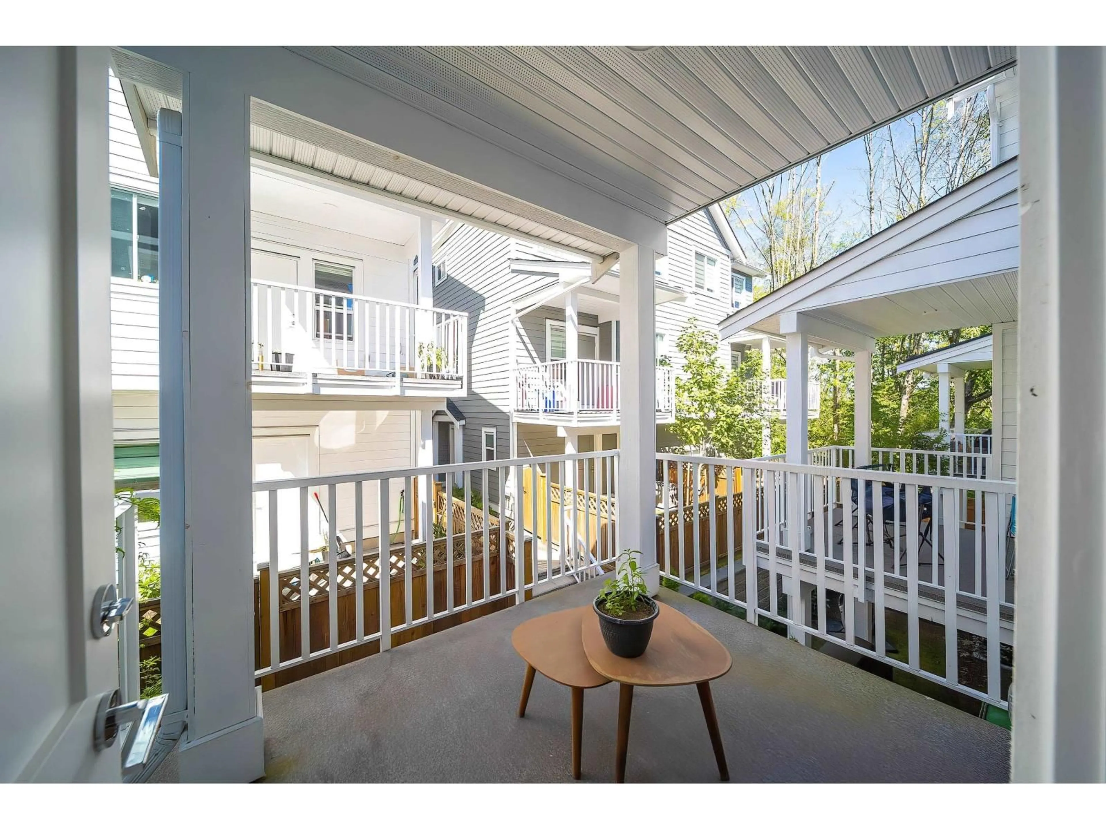 Patio, street for 26 - 9762 182A STREET, Surrey British Columbia V4N6W5