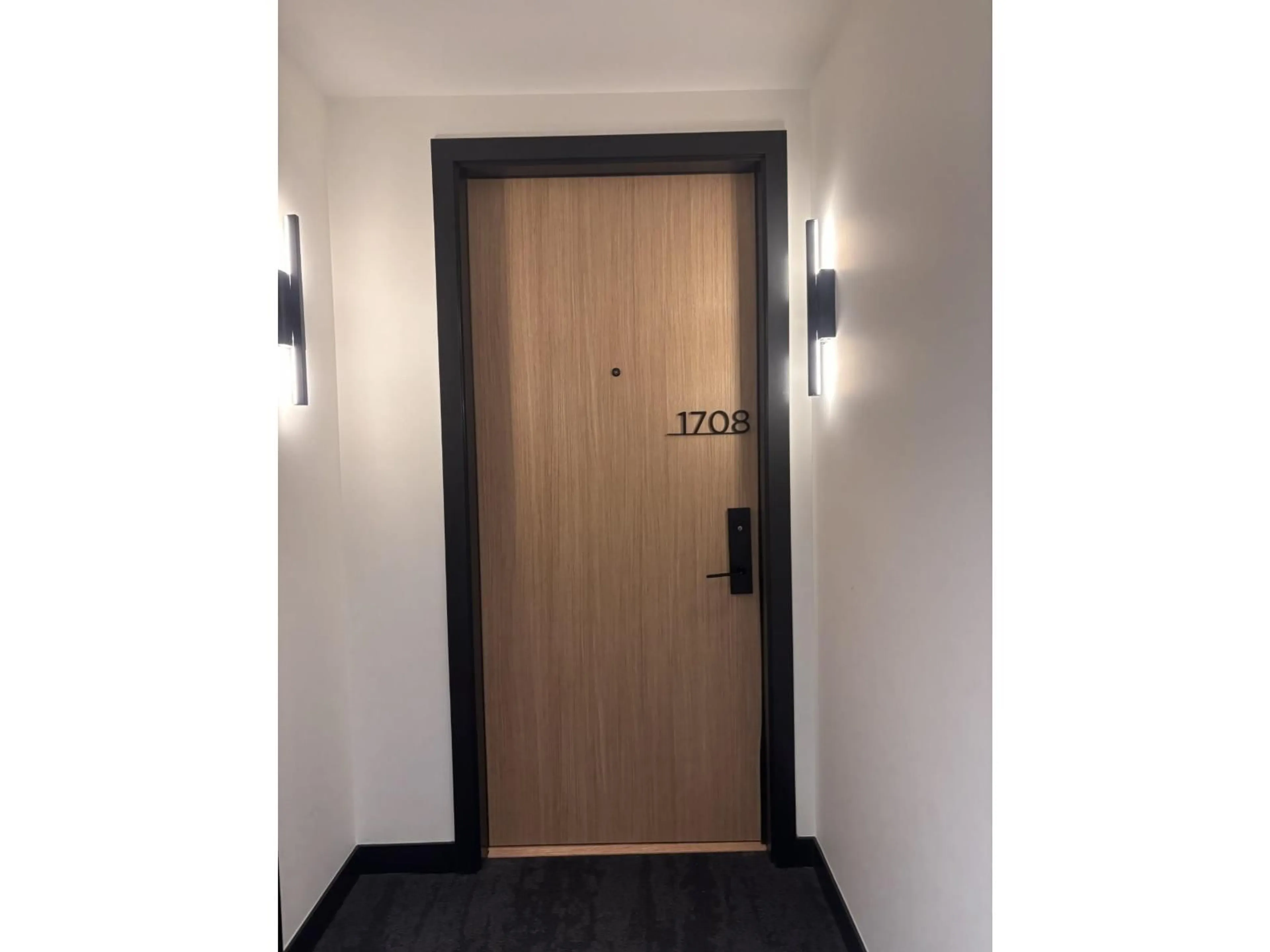 Unknown for 1708 - 13685 102 AVENUE, Surrey British Columbia V3T1N7