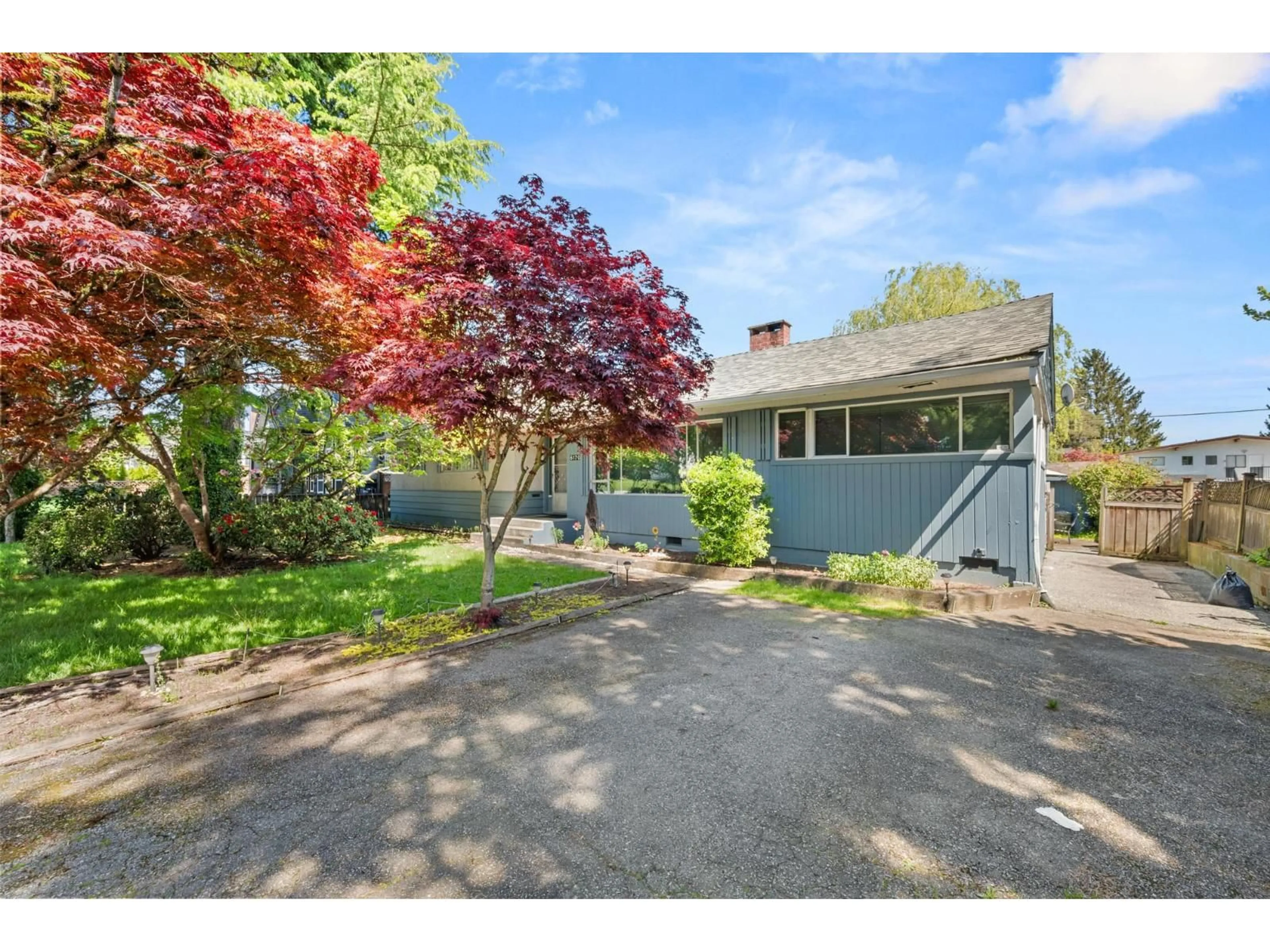 A pic from outside/outdoor area/front of a property/back of a property/a pic from drone, street for 6170 175A STREET, Surrey British Columbia V3S4B7