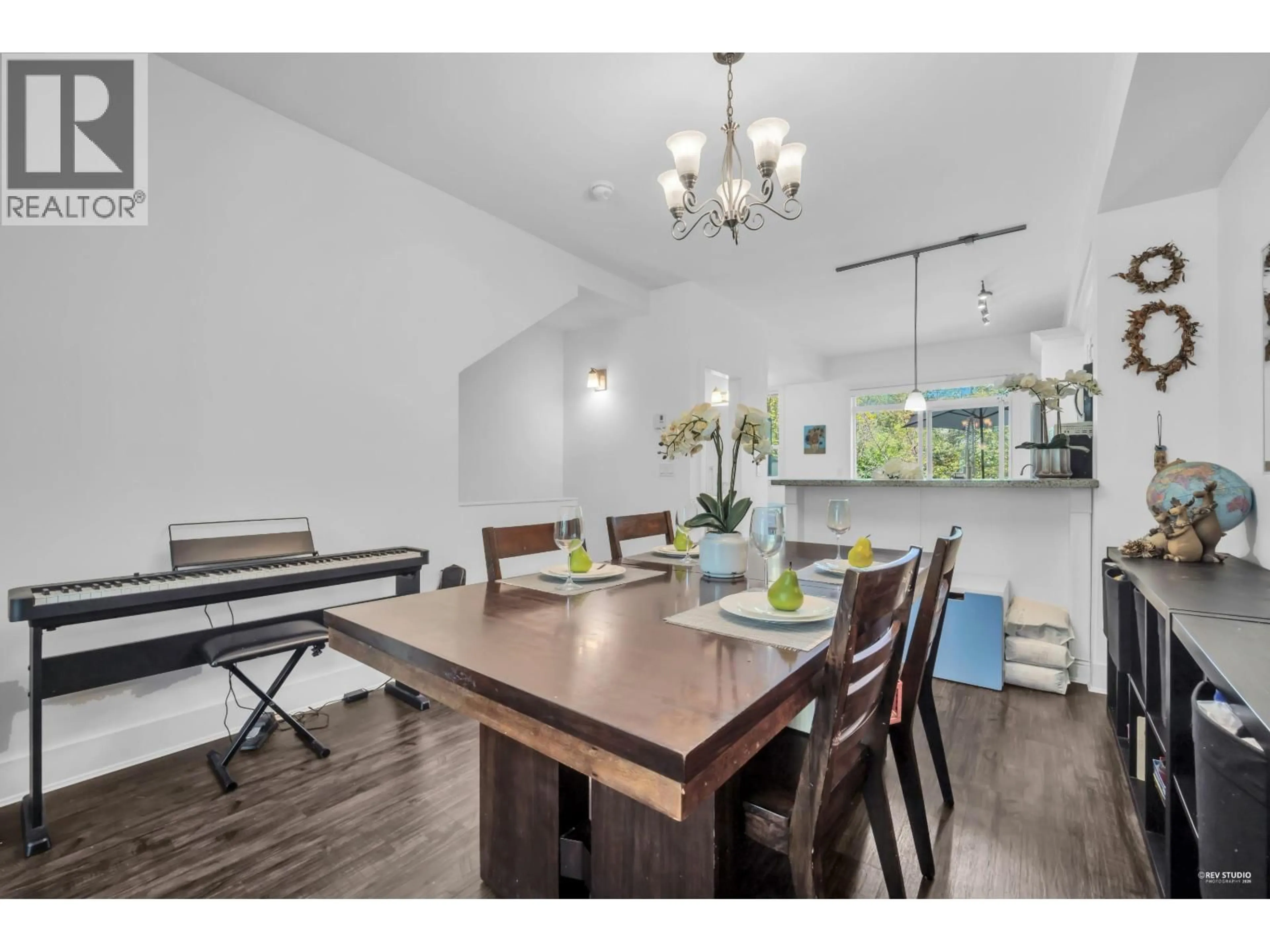 Dining room, wood/laminate floor for 33 - 1299 COAST MERIDIAN ROAD, Coquitlam British Columbia V3E0H6