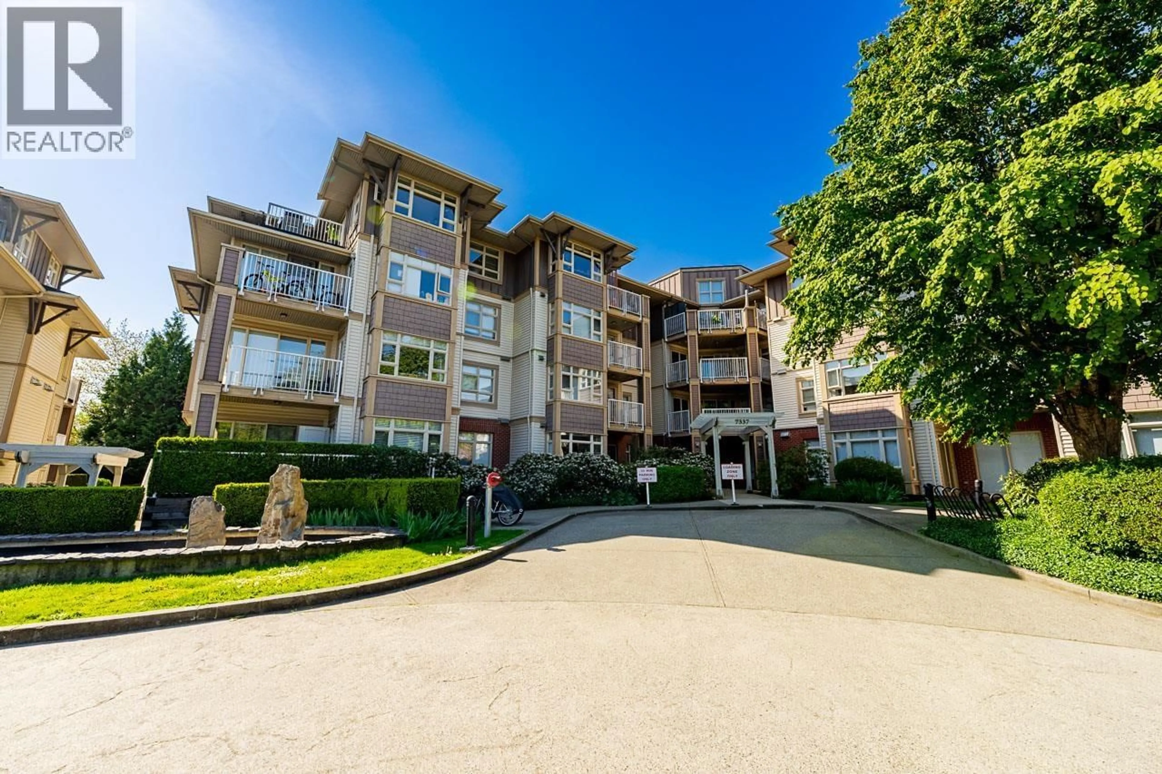 Patio, unknown for 310 - 7337 MACPHERSON AVENUE, Burnaby British Columbia V5J0A9
