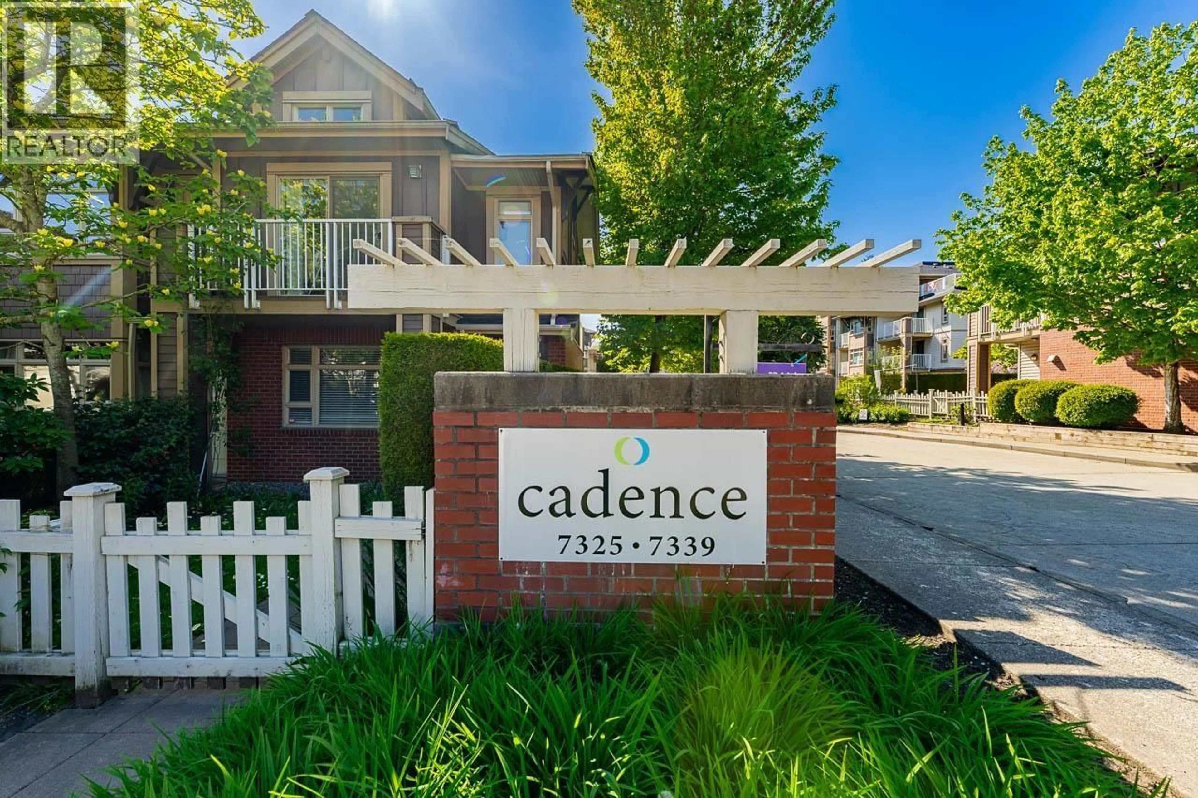 Indoor entryway for 310 - 7337 MACPHERSON AVENUE, Burnaby British Columbia V5J0A9