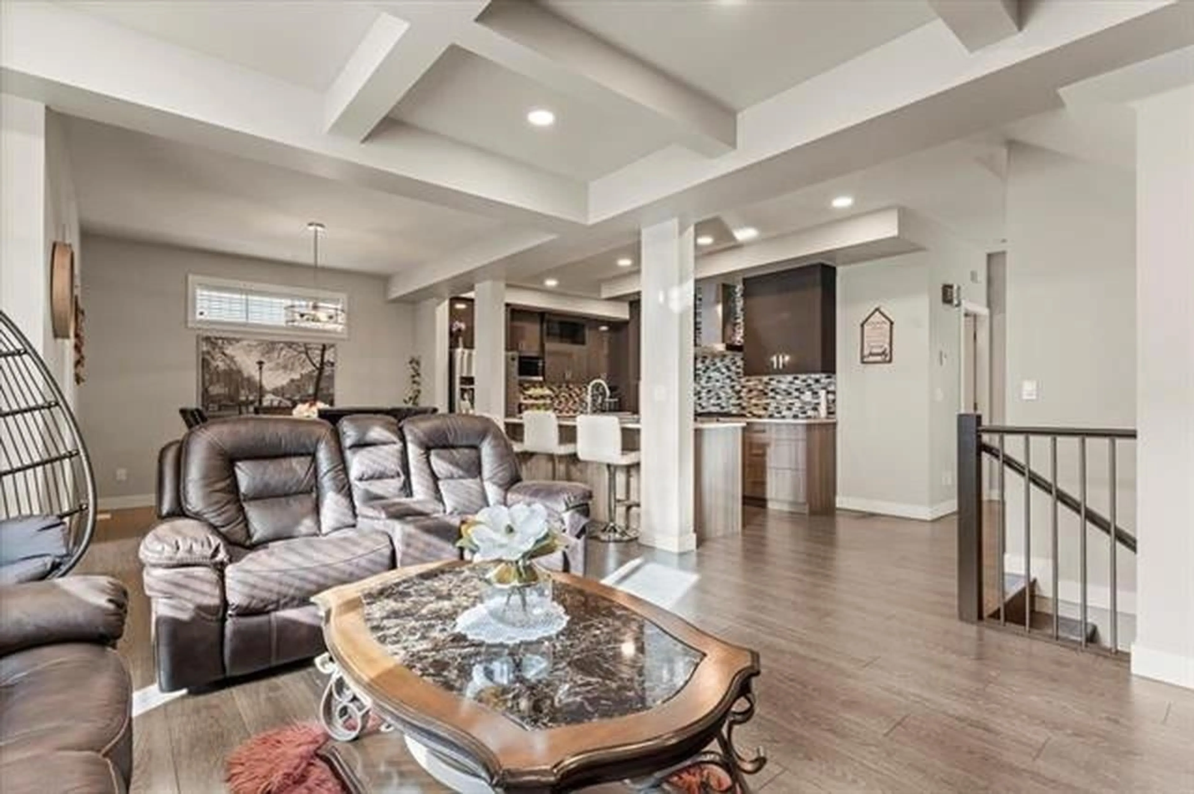 Living room with furniture, ceramic/tile floor for 45582 MEADOWBROOK DRIVE, Chilliwack British Columbia V2P0G6