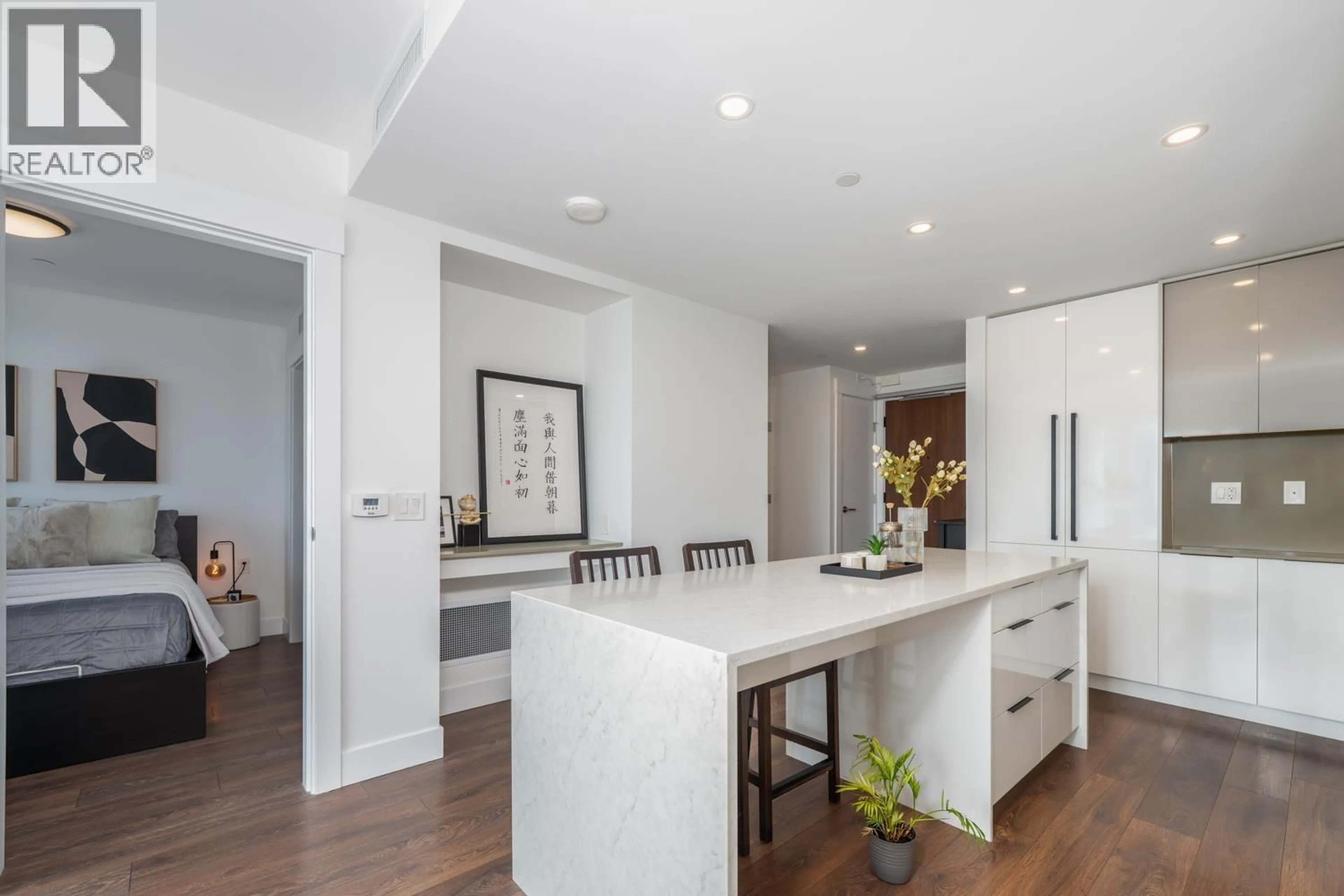 Contemporary kitchen, wood/laminate floor for 2103 - 4711 HAZEL STREET, Burnaby British Columbia V5H0J9