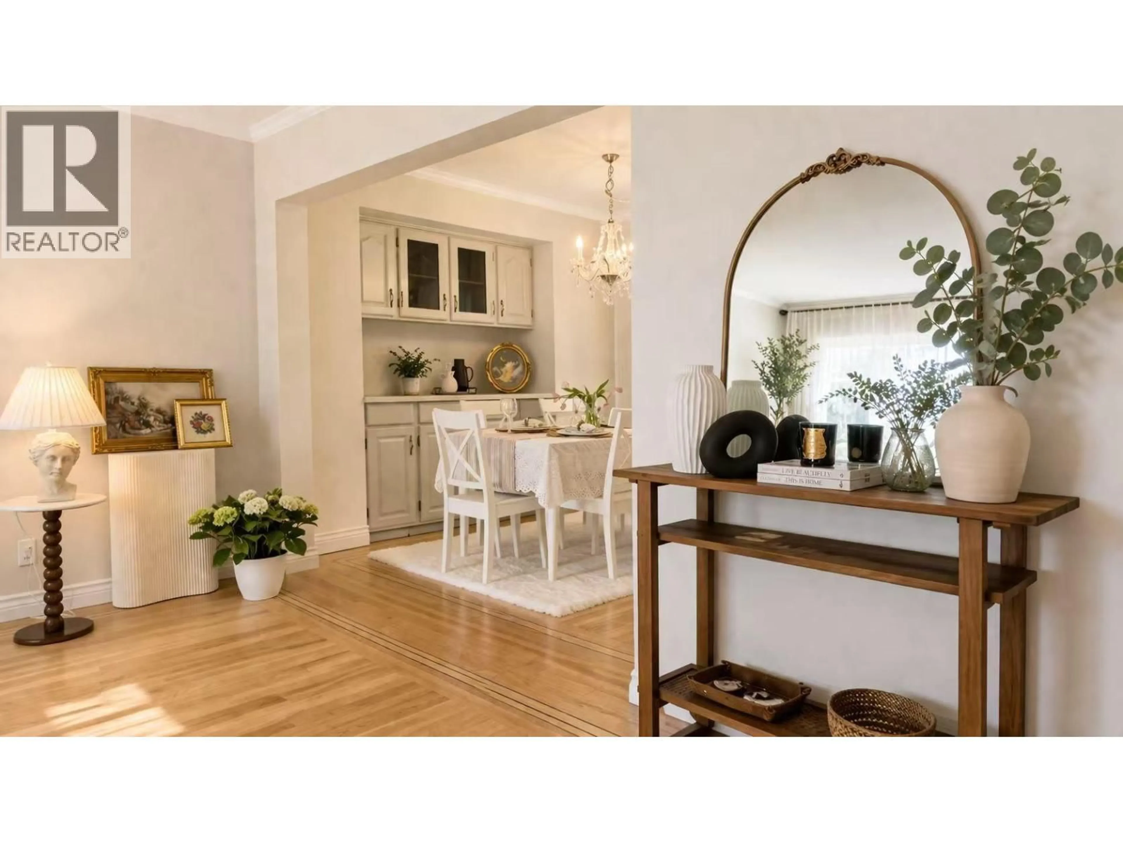 Indoor entryway for 610 GARROW DRIVE, Port Moody British Columbia V3H1H7