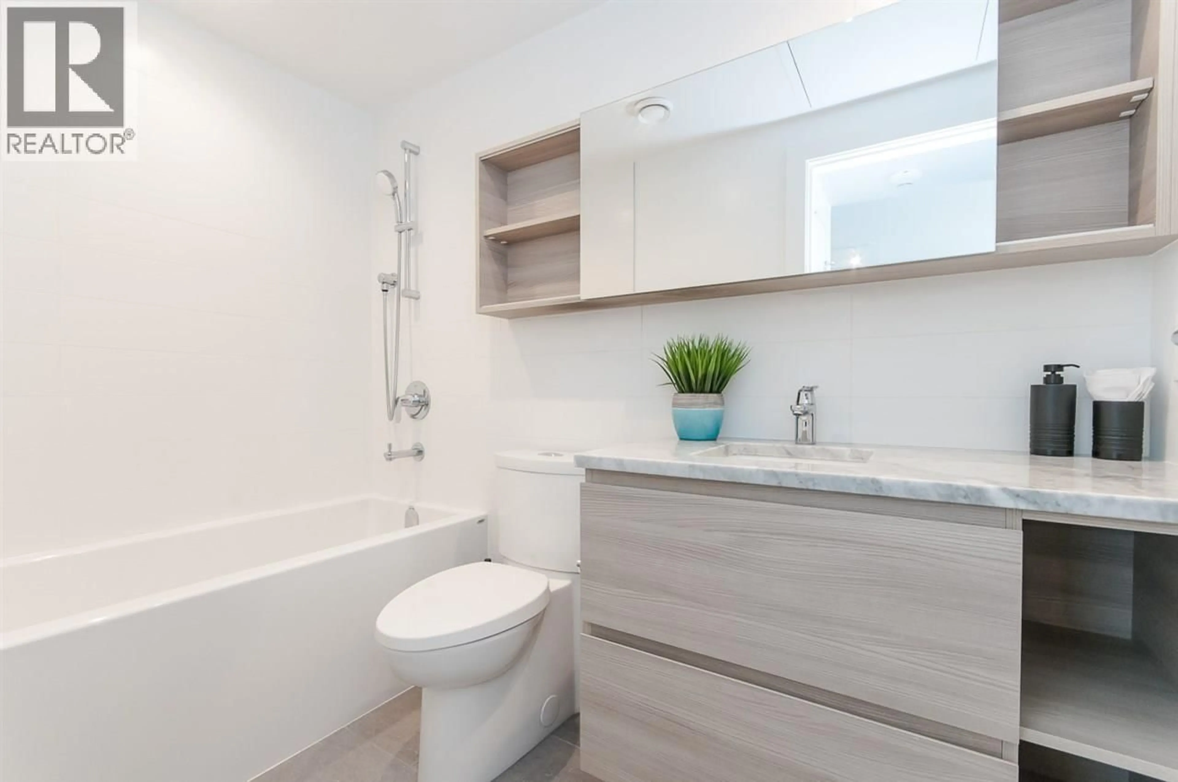 Standard bathroom, unknown for 1003 - 652 WHITING WAY, Coquitlam British Columbia V3J0K3