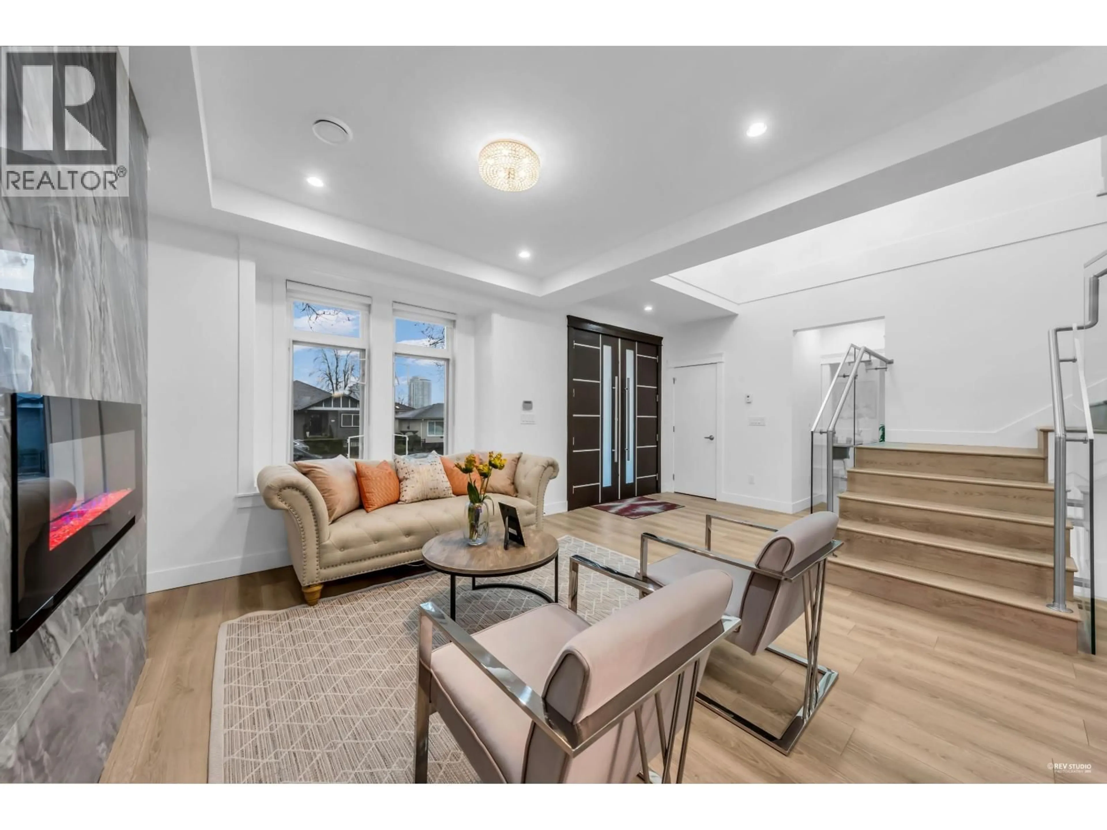 Unknown for 4267 PARKER STREET, Burnaby British Columbia V5C3C4