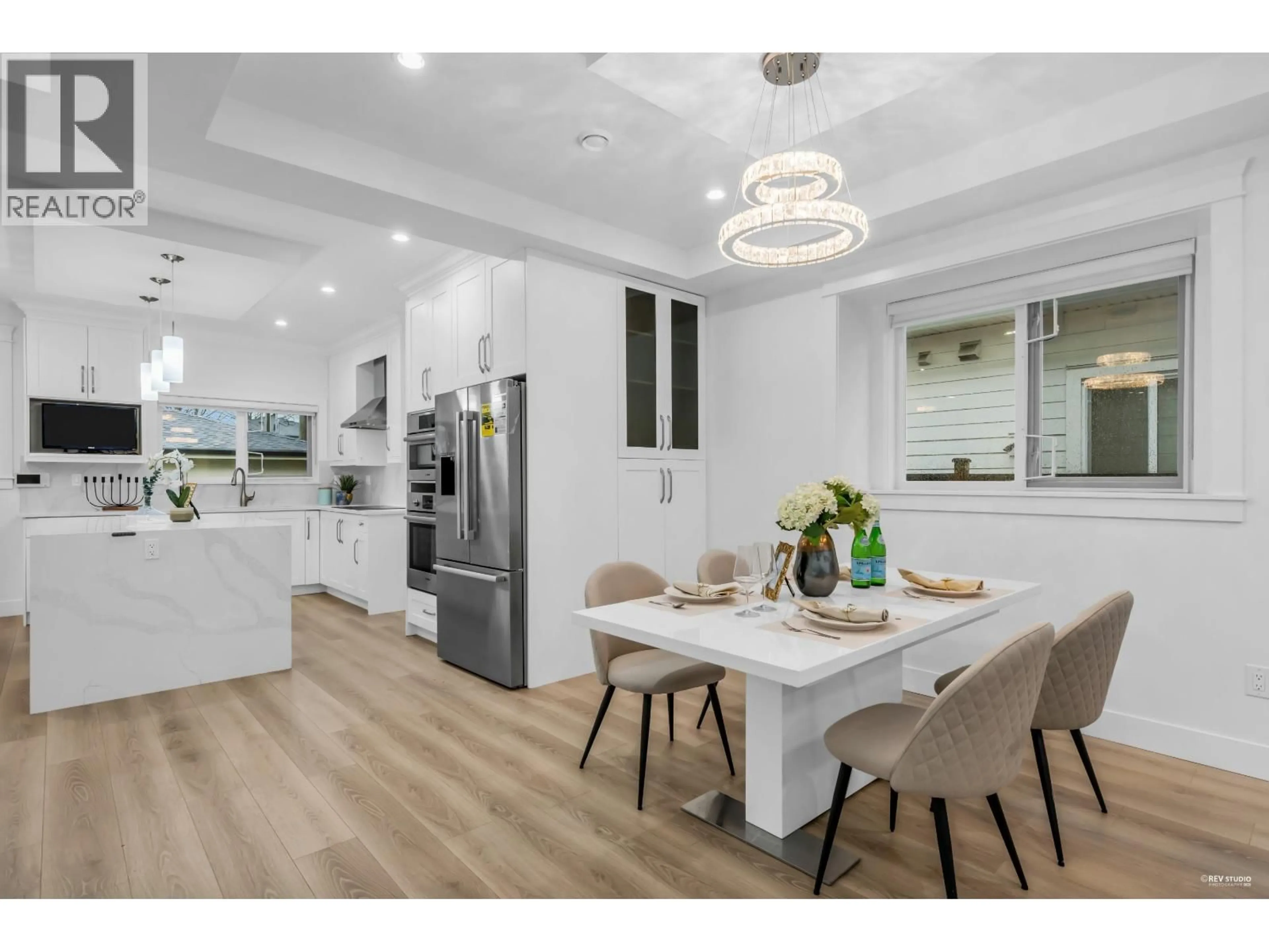 Open concept kitchen, unknown for 4267 PARKER STREET, Burnaby British Columbia V5C3C4