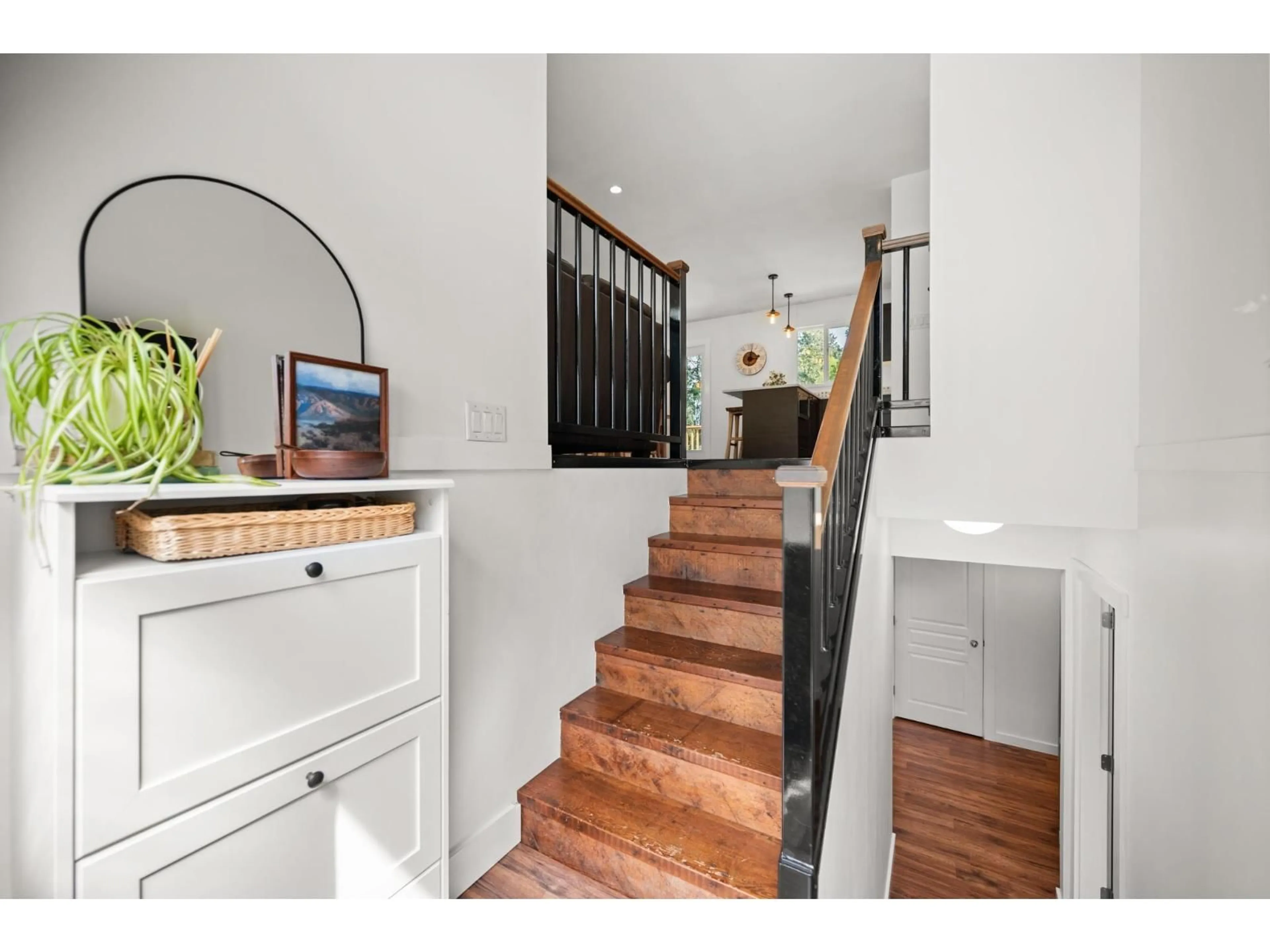Indoor entryway for 3922 202A STREET, Langley British Columbia V3A1T2