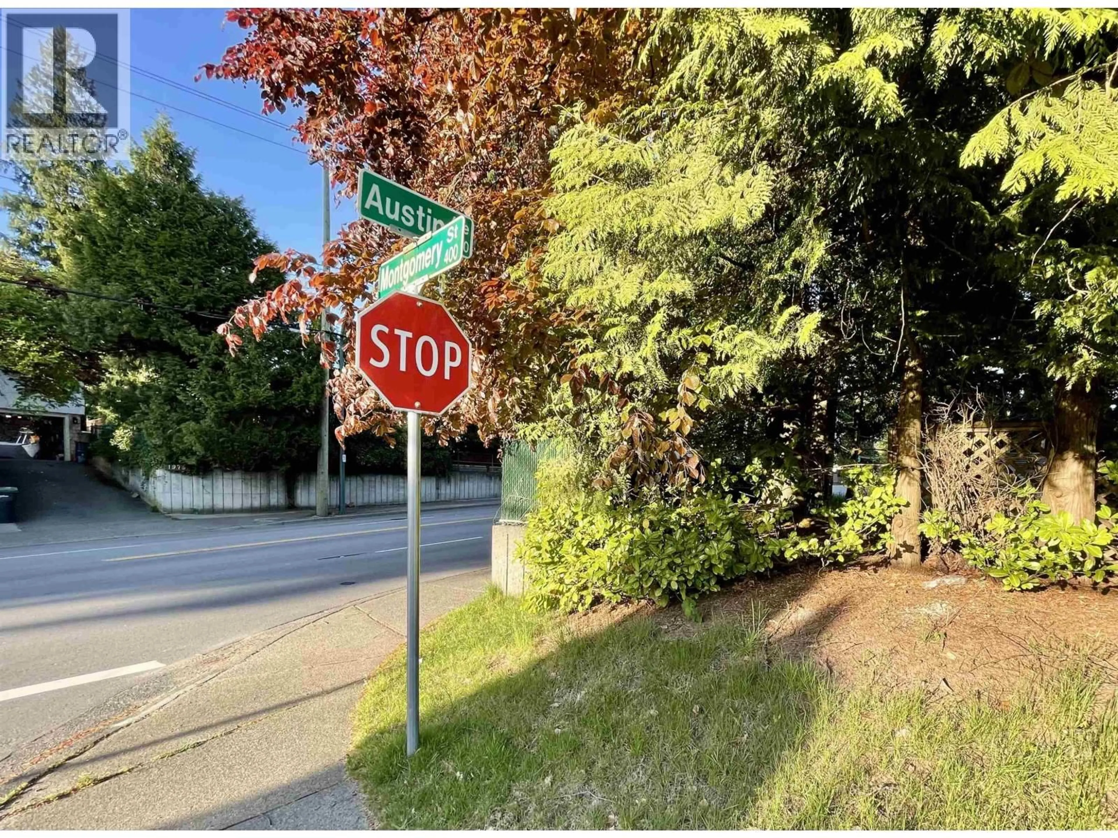Blurry image for 2000 AUSTIN AVENUE, Coquitlam British Columbia V3K3R6
