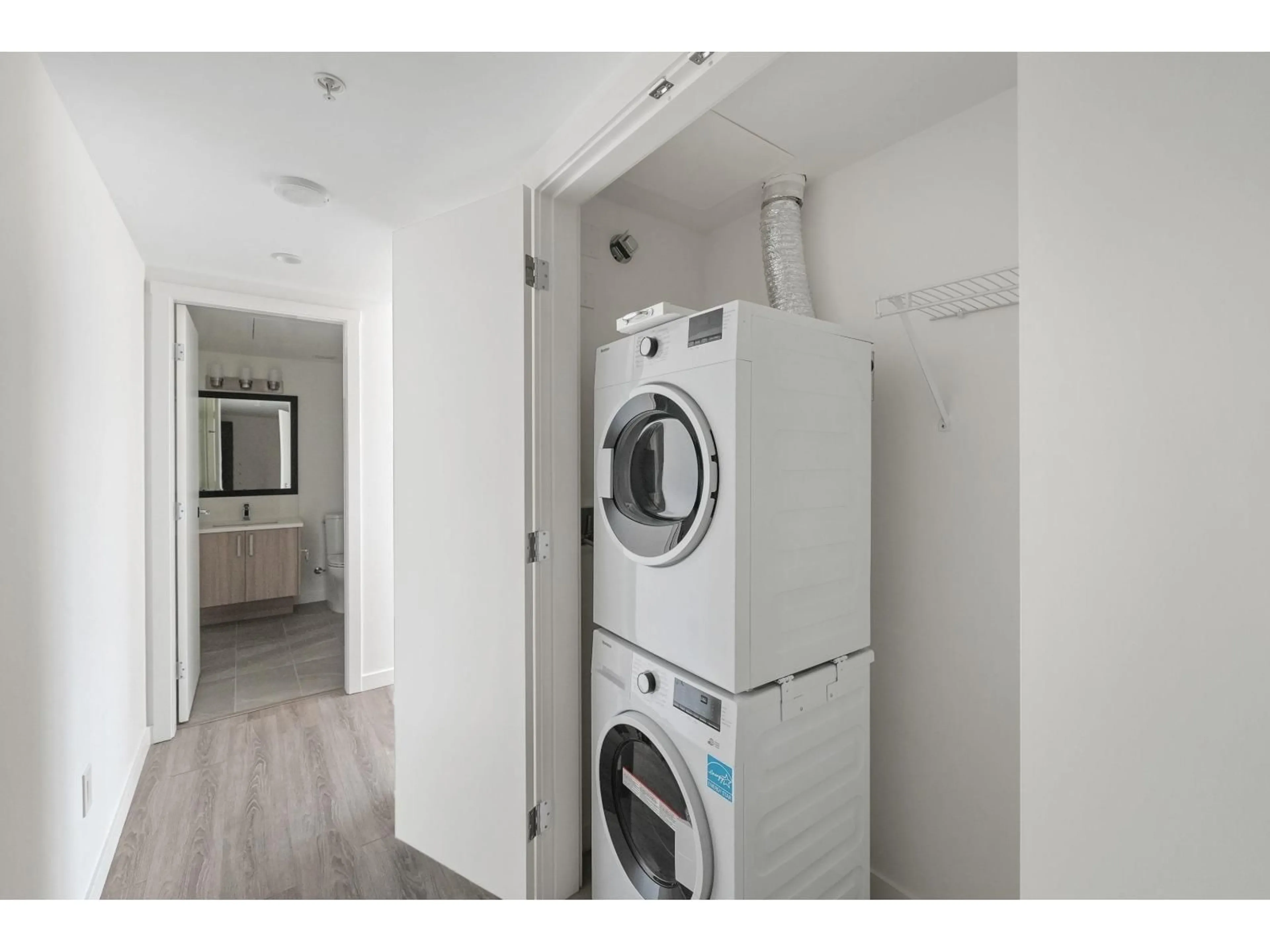 Laundry room for 4306 - 13350 CENTRAL AVENUE, Surrey British Columbia V3T0S1