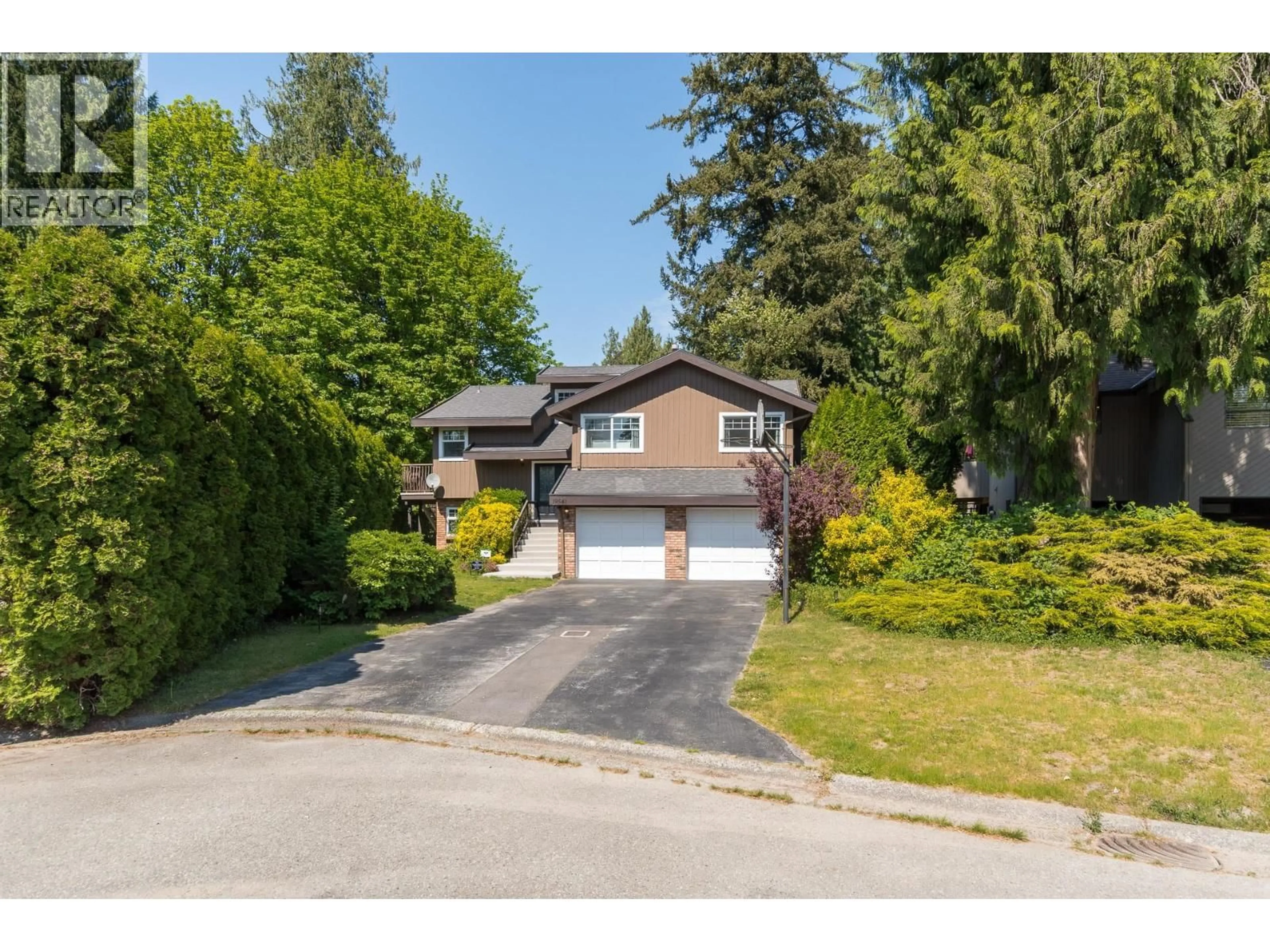 A pic from outside/outdoor area/front of a property/back of a property/a pic from drone, street for 19541 119A AVENUE, Pitt Meadows British Columbia V3Y1K9