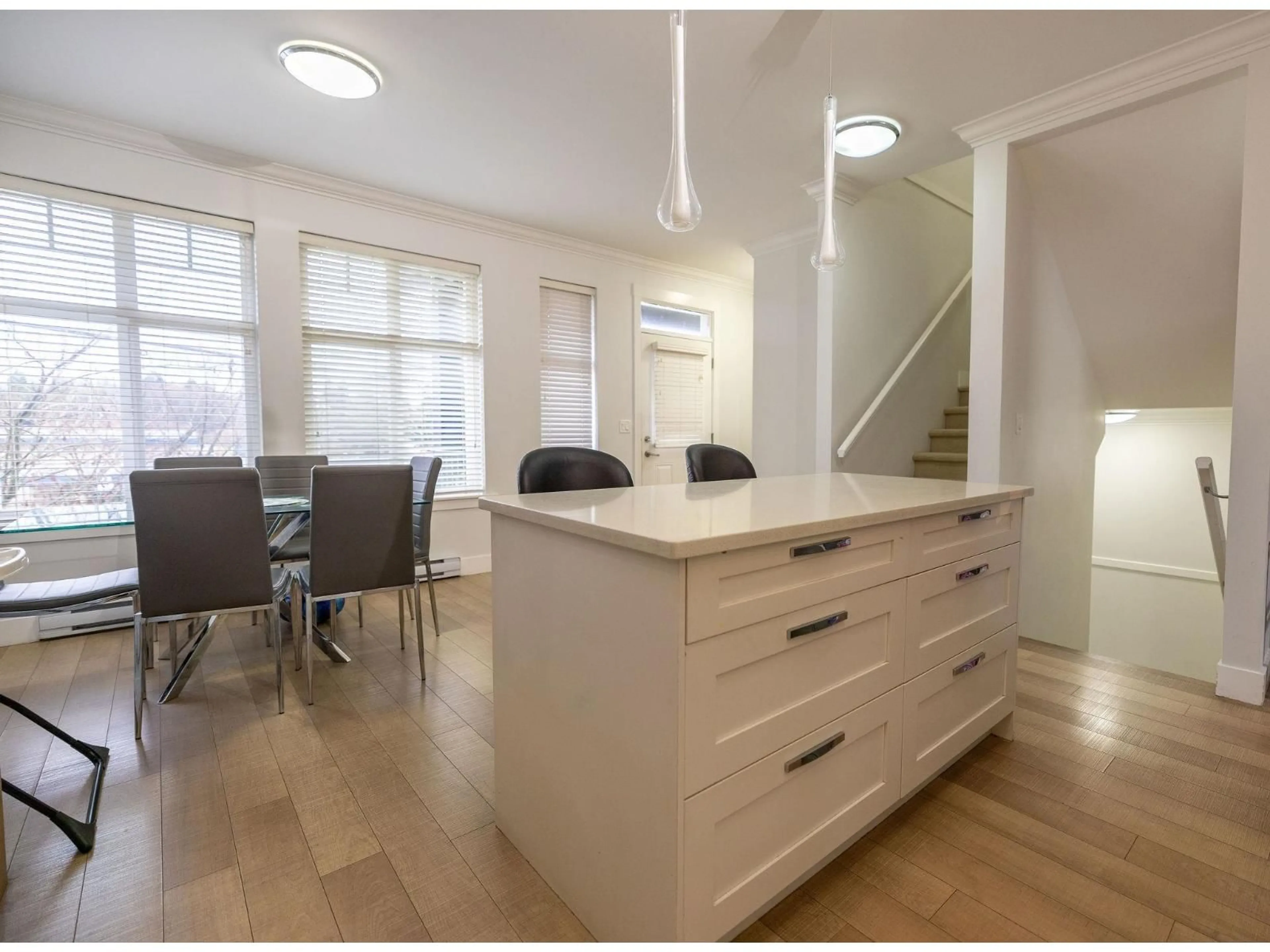 Open concept kitchen, wood/laminate floor for 7 - 6350 142 STREET, Surrey British Columbia V3X1B8