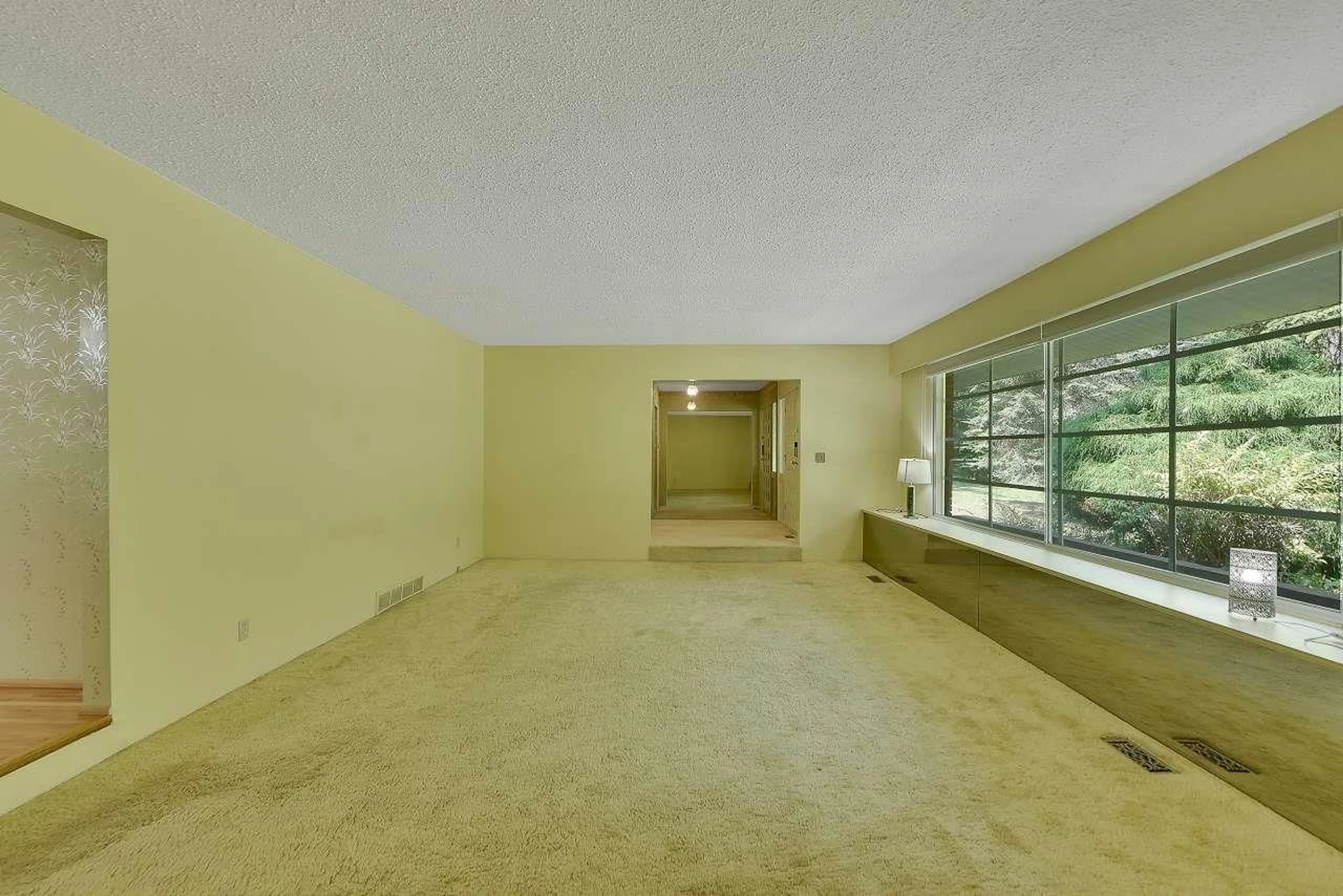 A pic of a room for 13428 CRESCENT ROAD, Surrey British Columbia V4P1K8