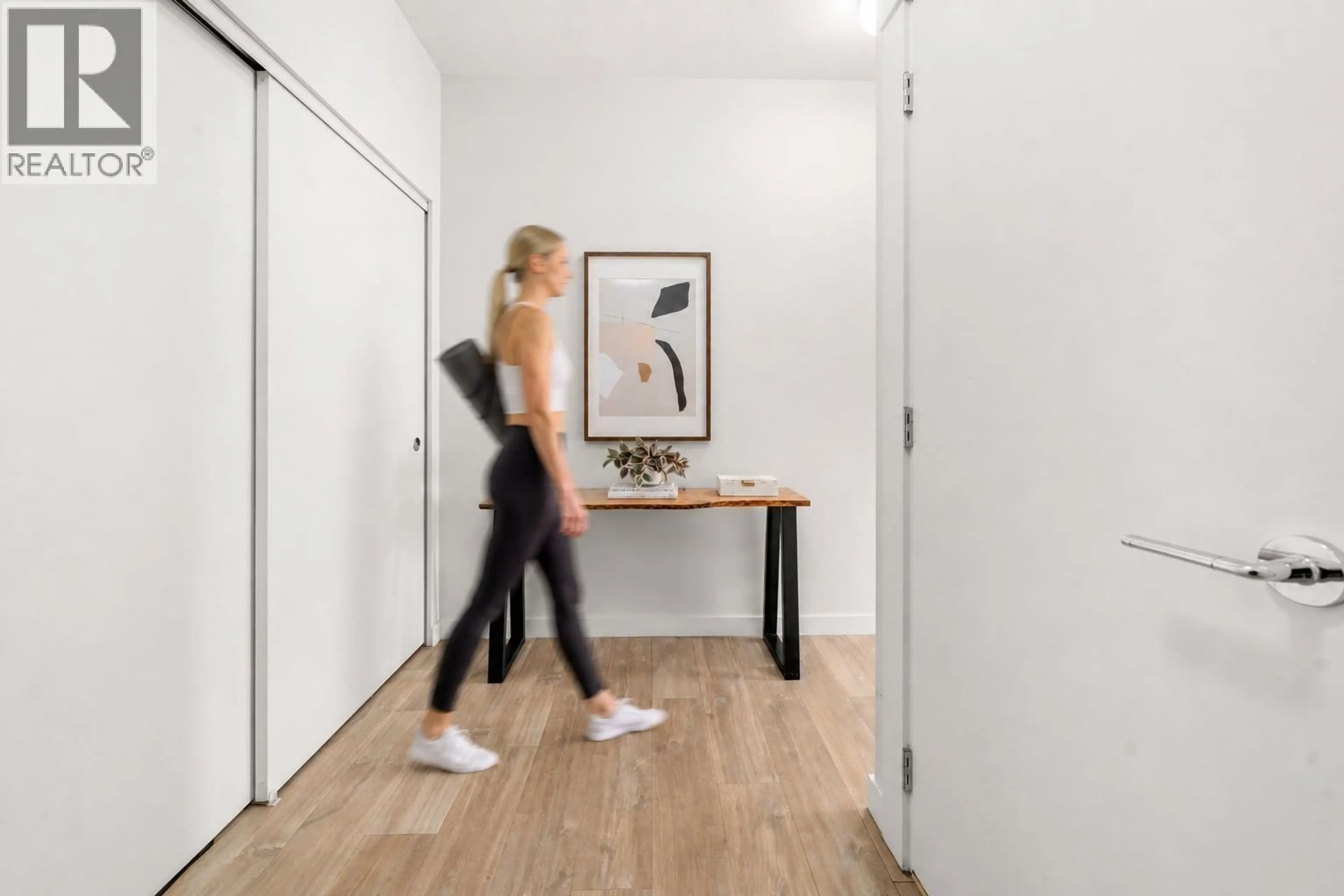 Indoor entryway for 301 - 123 1ST STREET, North Vancouver British Columbia V7M0E5