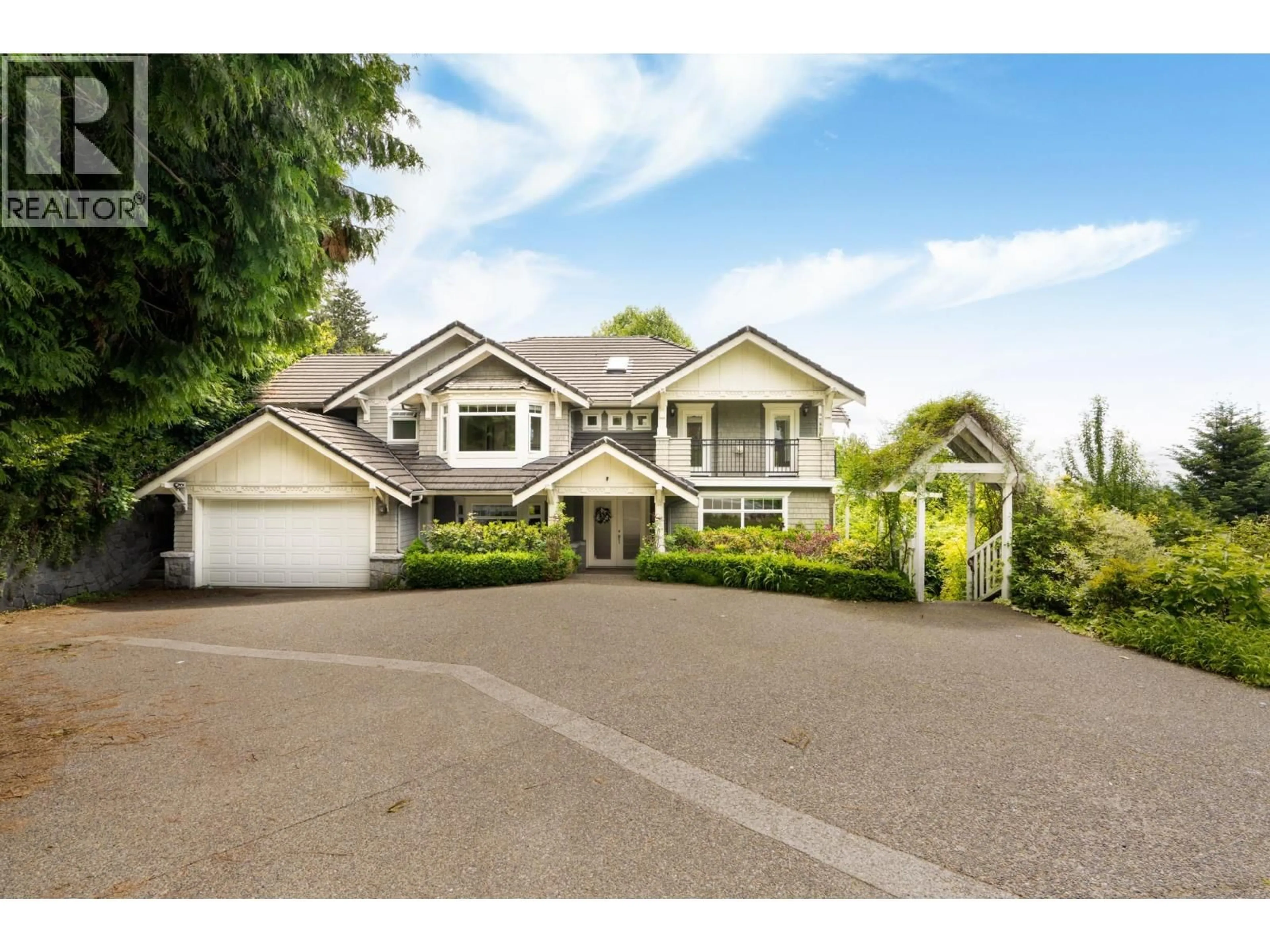 Home with vinyl exterior material, street for 1109 HIGHLAND DRIVE, West Vancouver British Columbia V7S2H2