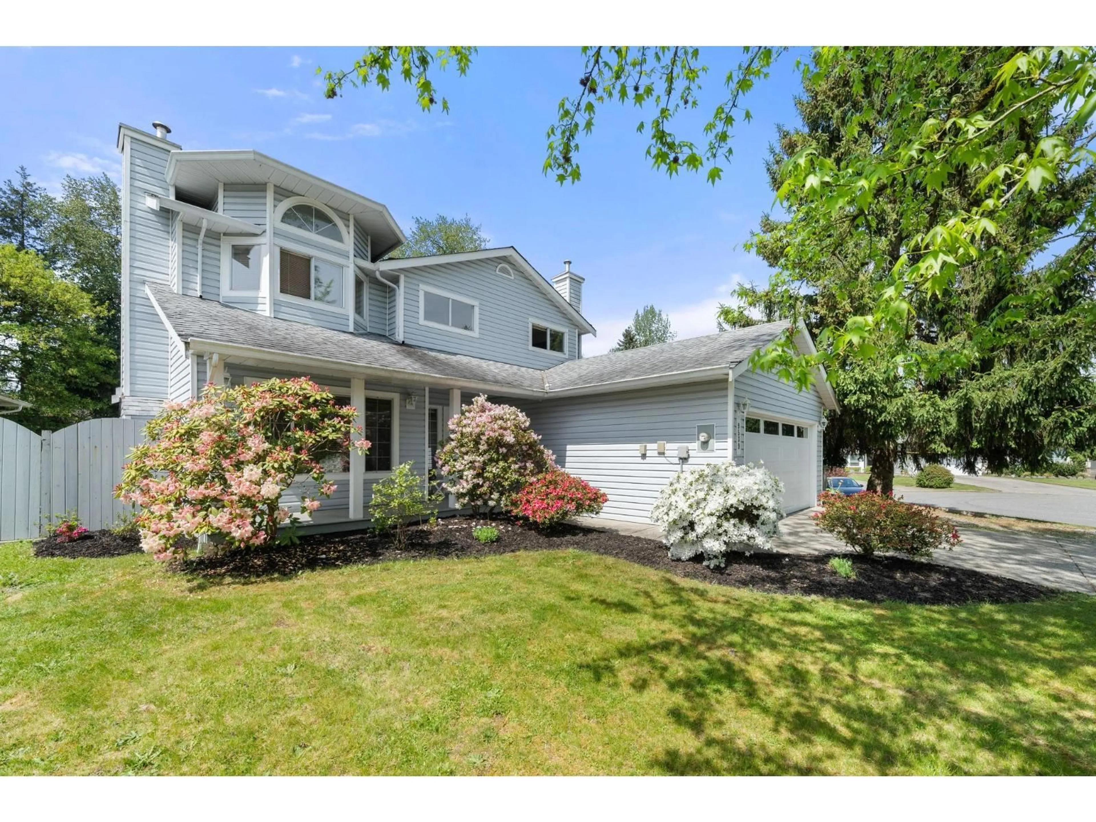 Home with vinyl exterior material, street for 9539 215A STREET, Langley British Columbia V3A6X5