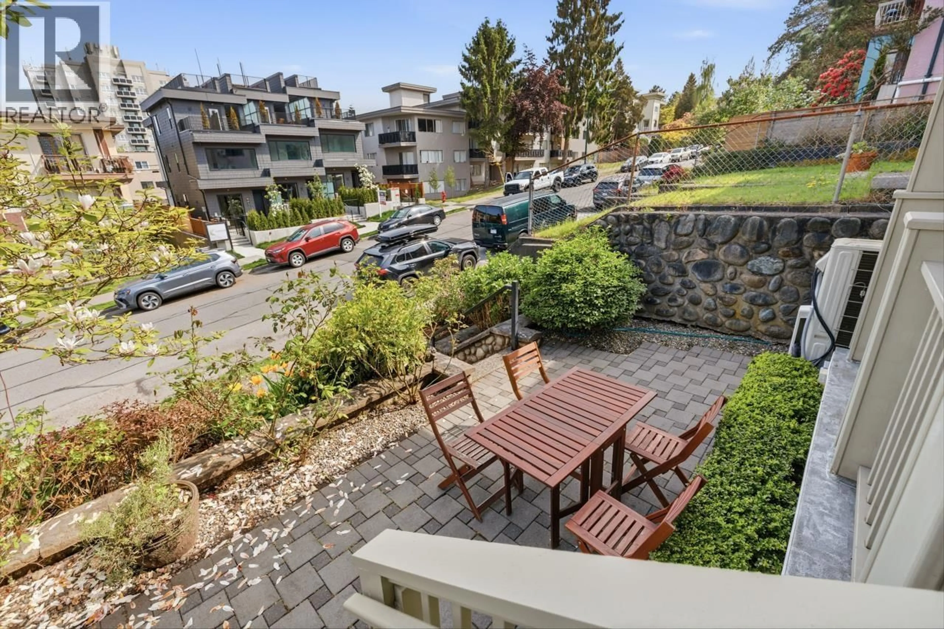 Patio, street for 1828 GEORGIA STREET, Vancouver British Columbia V5L2B6