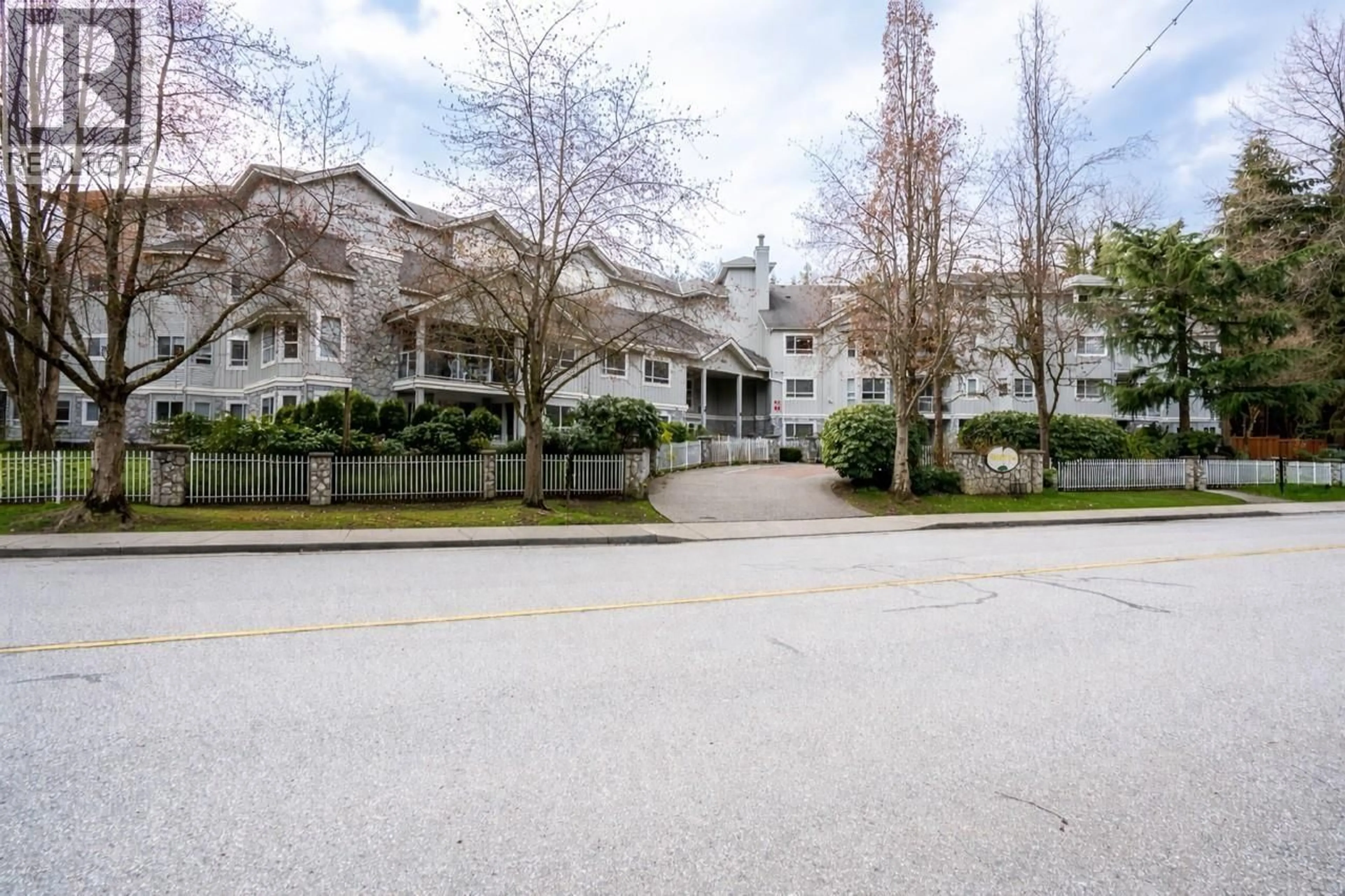 Patio, street for 107 - 1283 PARKGATE AVENUE, North Vancouver British Columbia V7H3A3