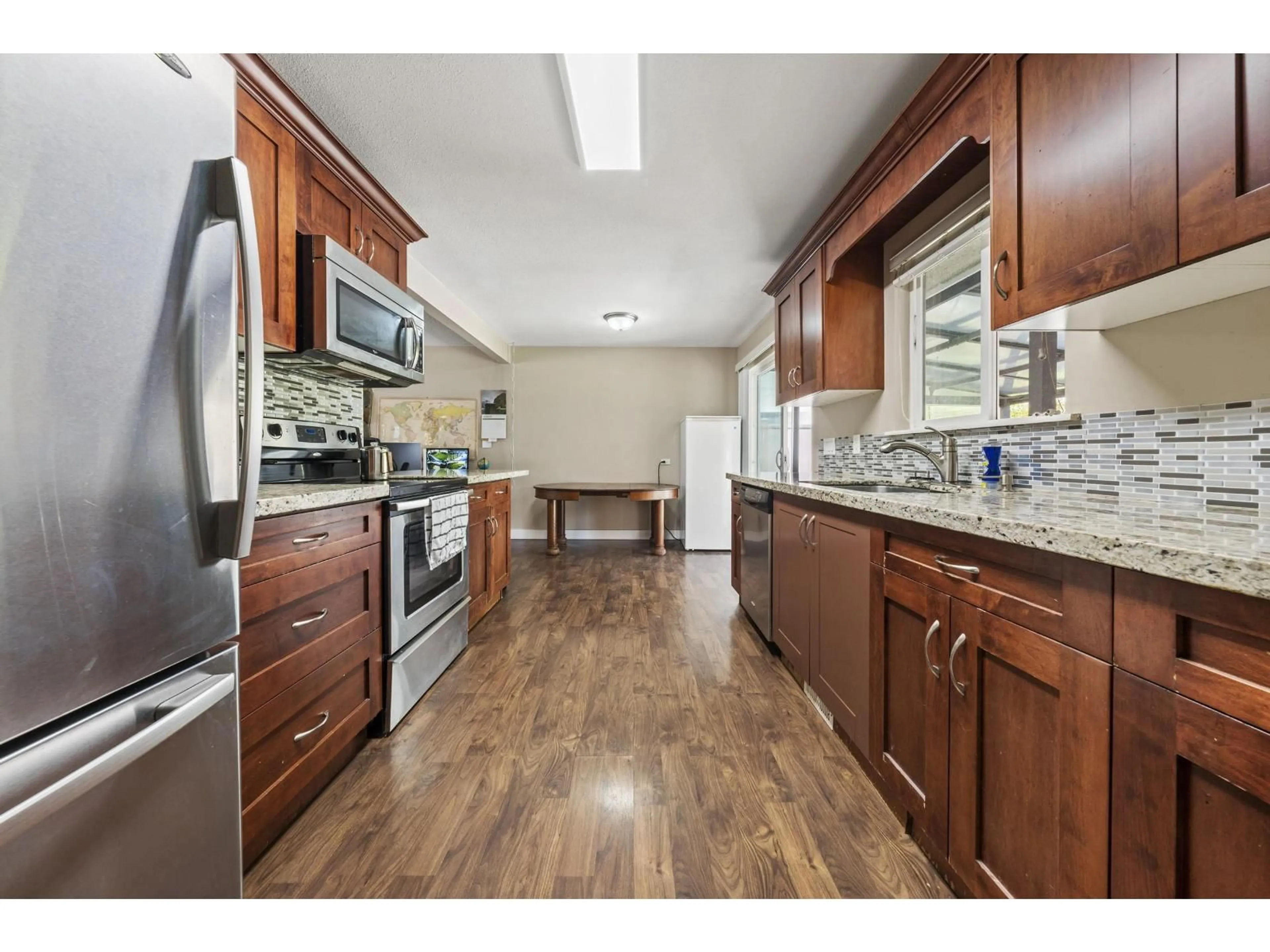 Unknown for 10096 HELEN DRIVE, Surrey British Columbia V3V3B2