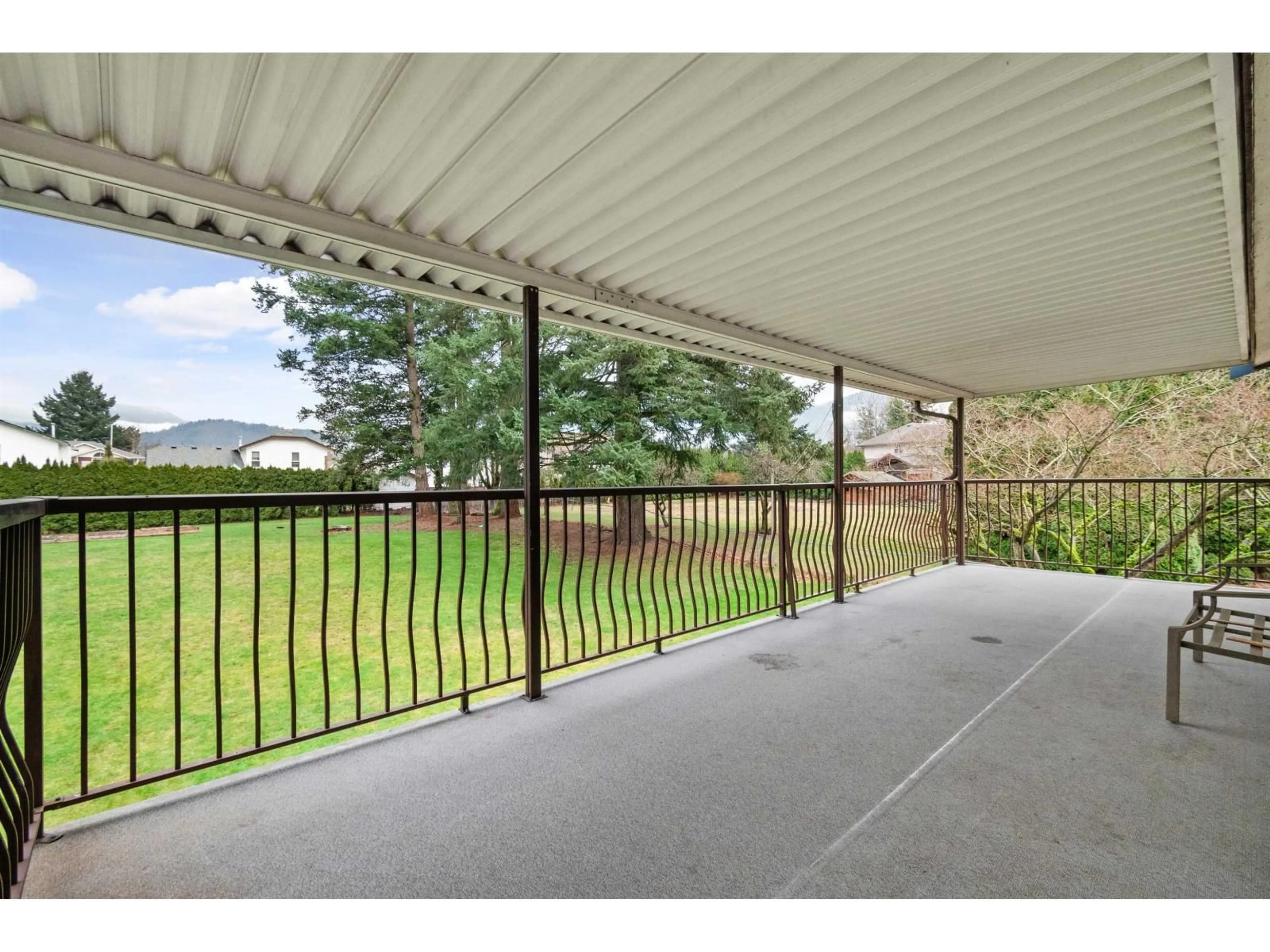 Patio, water/lake/river/ocean view for 5896 CARTER ROAD, Chilliwack British Columbia V2R3J8