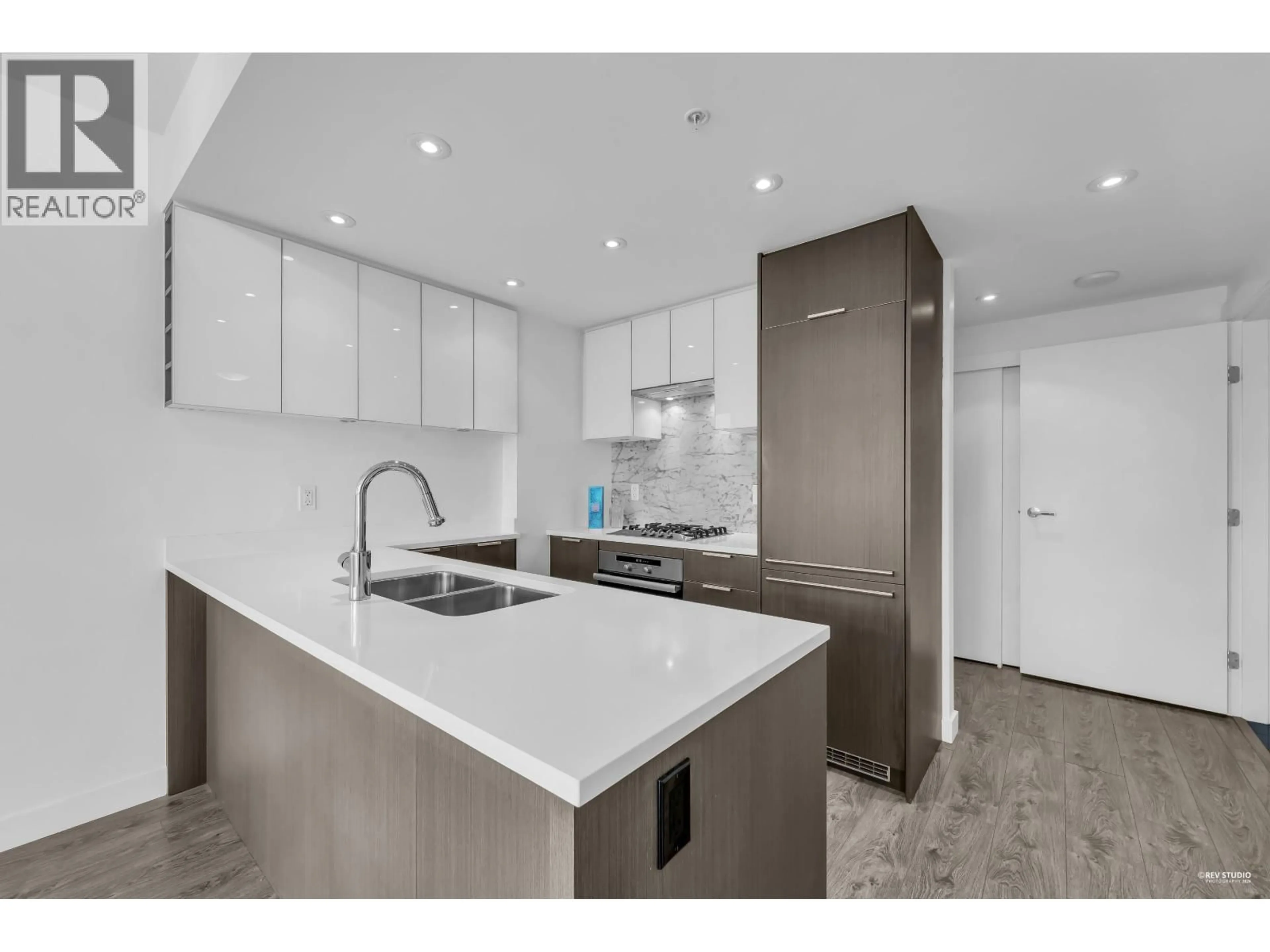 Open concept kitchen, ceramic/tile floor for 1801 - 110 SWITCHMEN STREET, Vancouver British Columbia V6A0C6