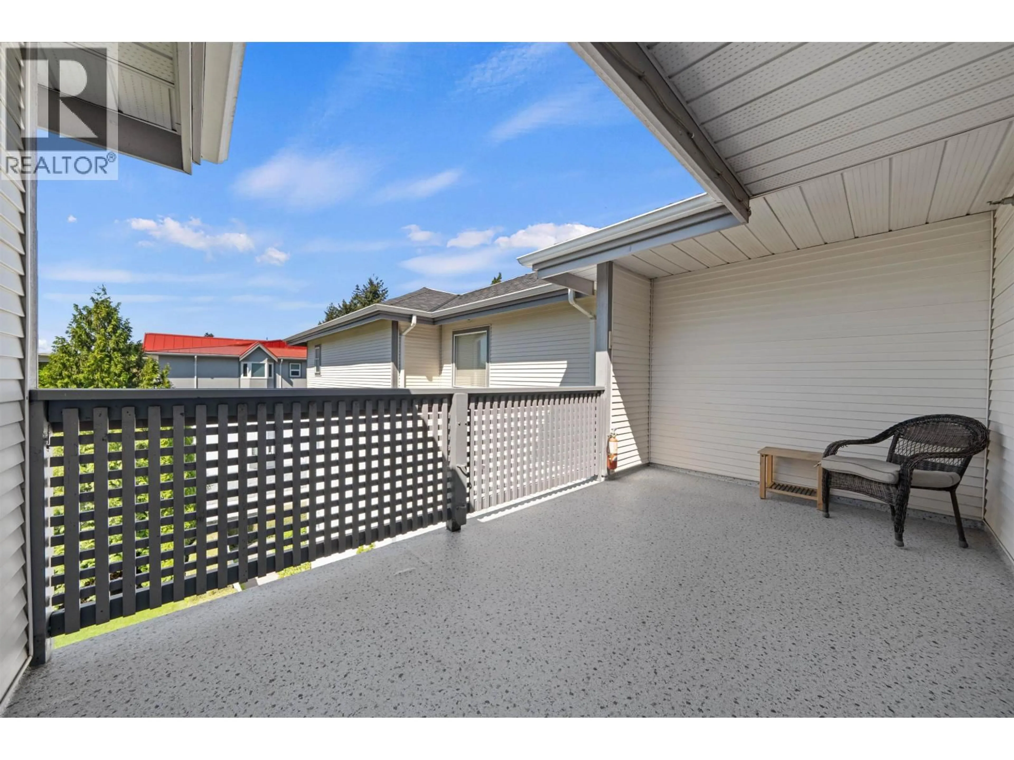 Patio, street for 302 - 19121 FORD ROAD, Pitt Meadows British Columbia V3Y2N2