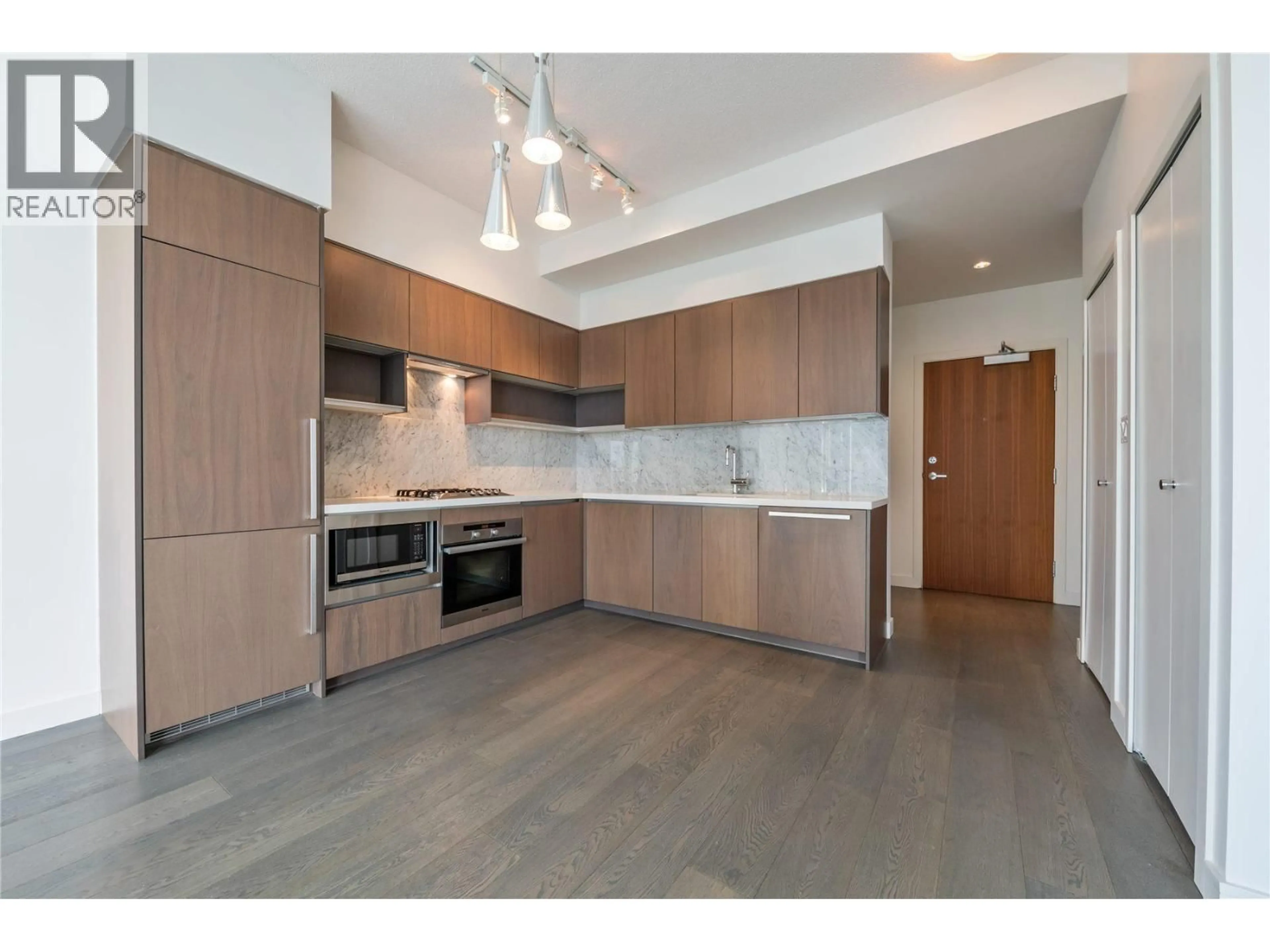 Standard kitchen, unknown for 3803 - 6588 NELSON AVENUE, Burnaby British Columbia V5H0E8