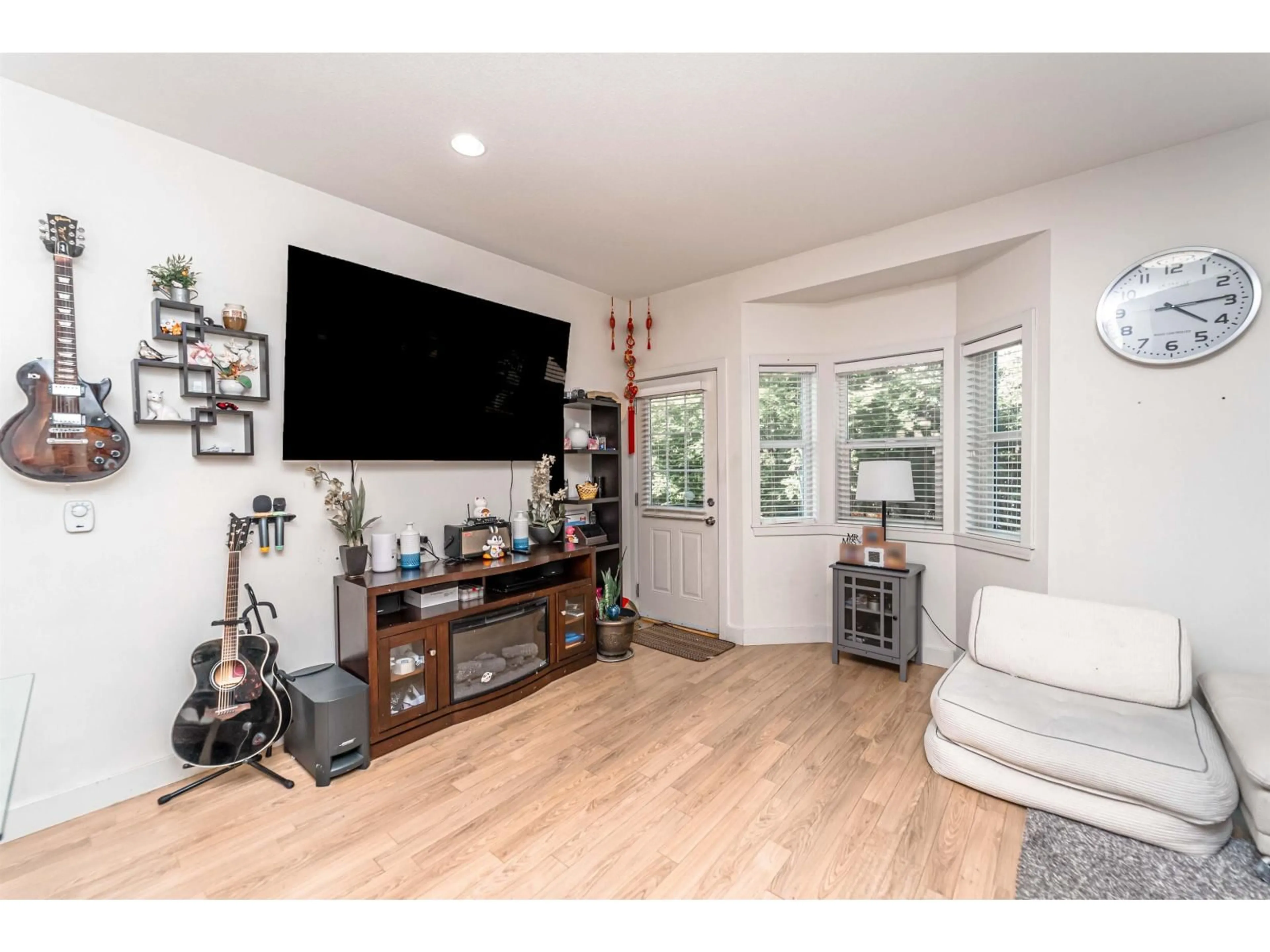 Home theater for 2 - 31235 UPPER MACLURE ROAD, Abbotsford British Columbia V2T5N4