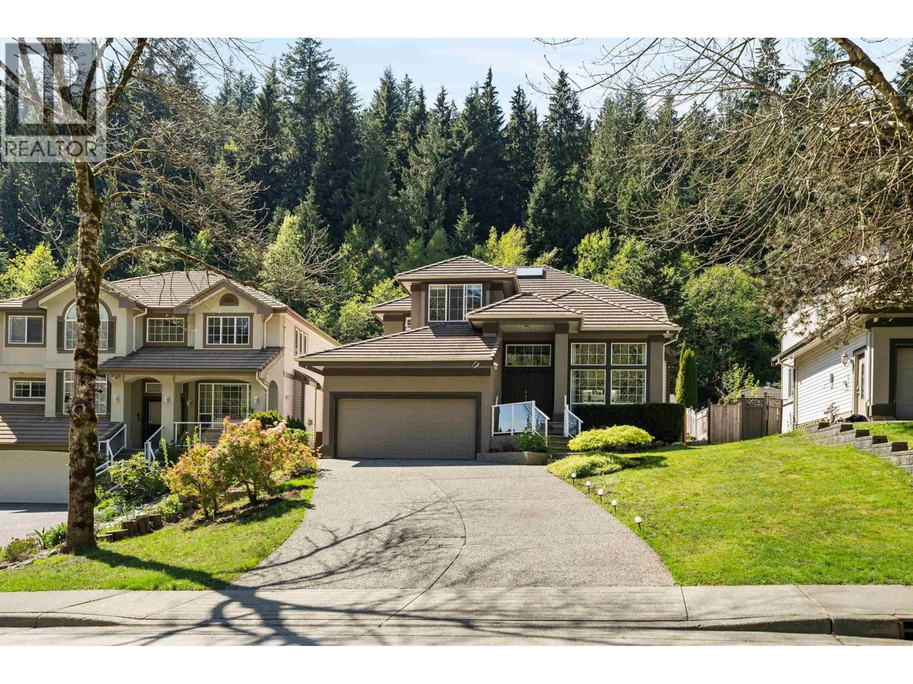 Home with vinyl exterior material, street for 1818 CAMELBACK COURT, Coquitlam British Columbia V3E3K4