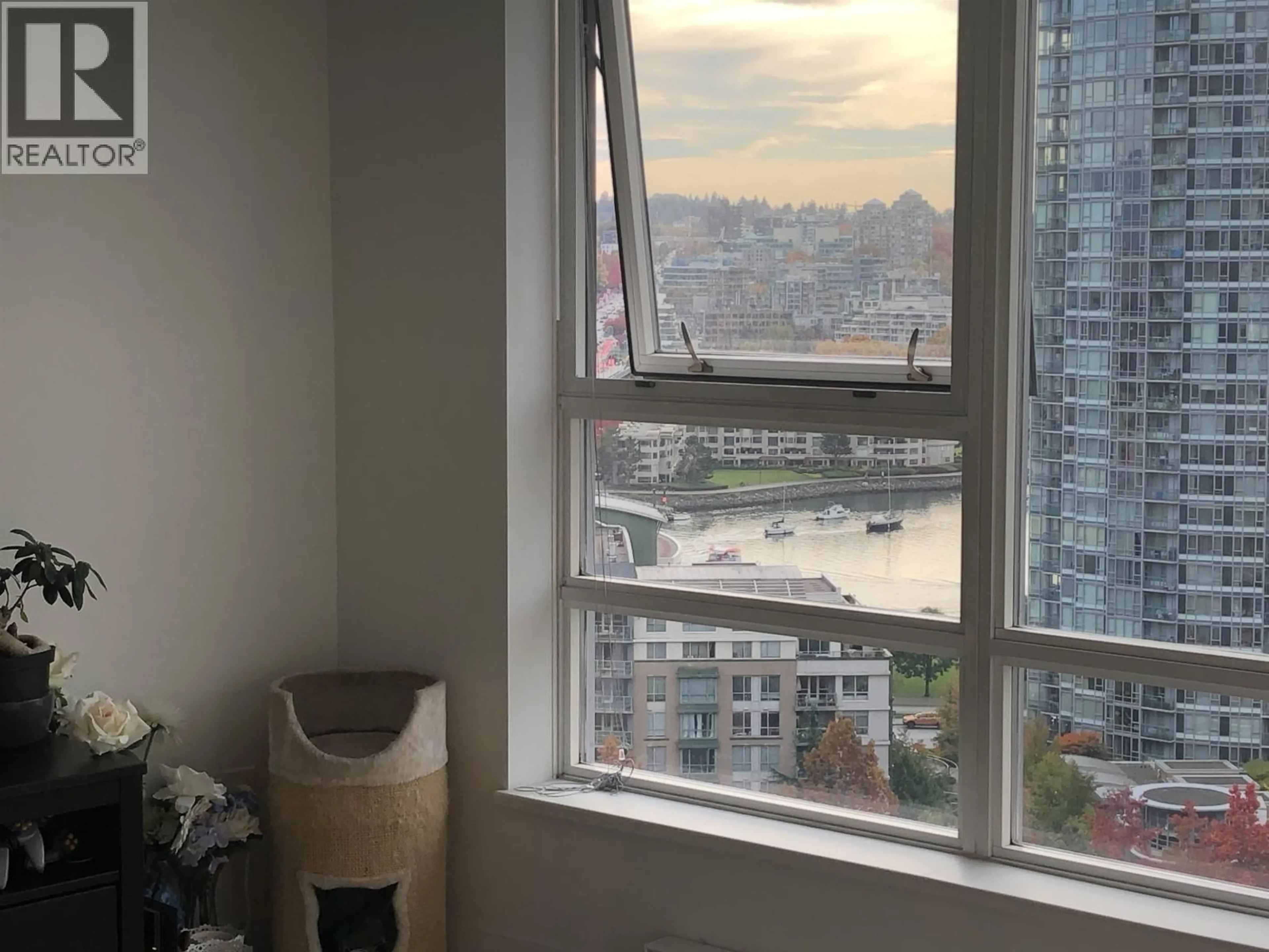 A pic of a room for 2201 - 939 EXPO BOULEVARD, Vancouver British Columbia V6Z3G7