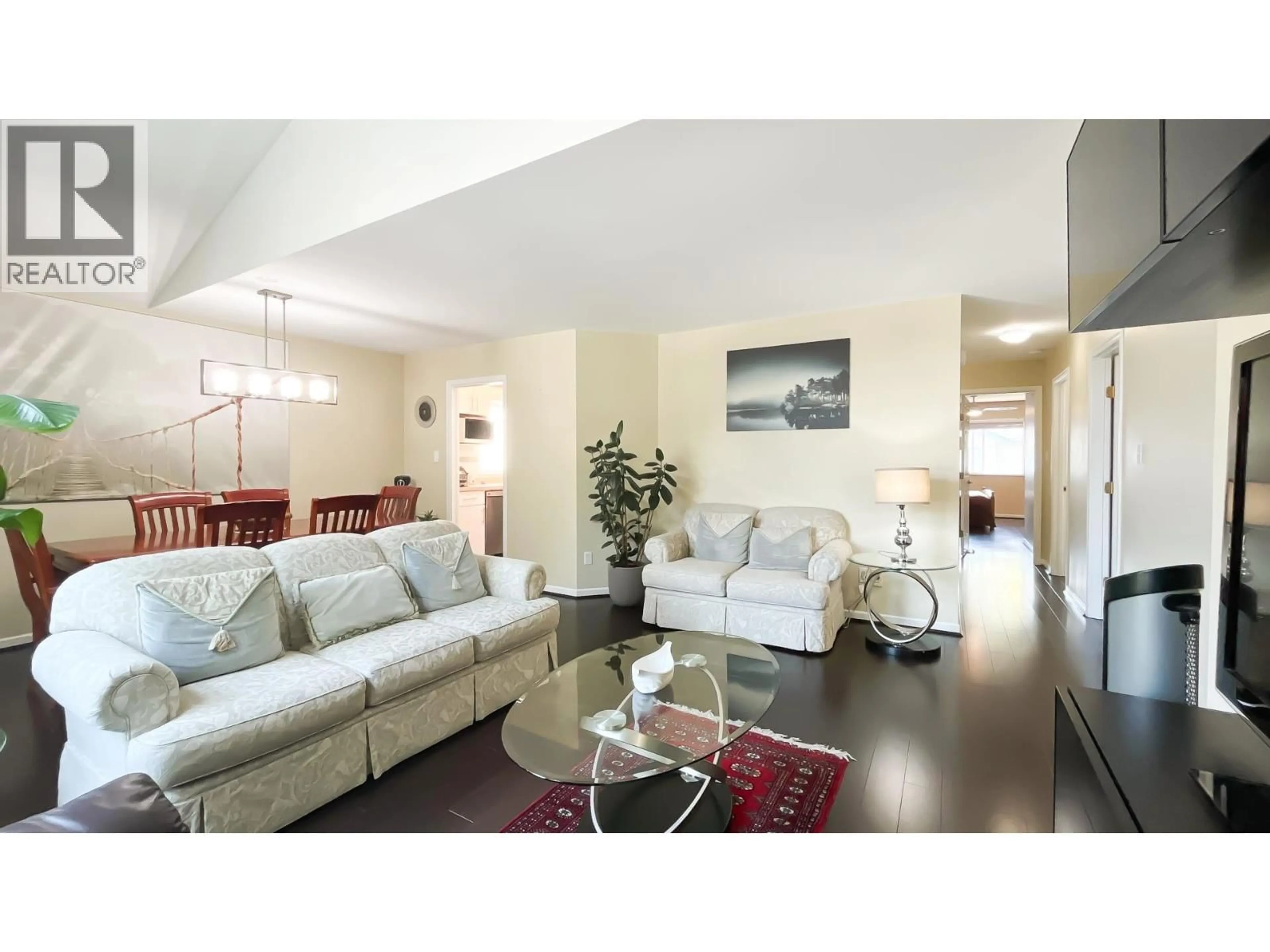 Living room with furniture, unknown for 5240 OLIVER DRIVE, Richmond British Columbia V6V2S8
