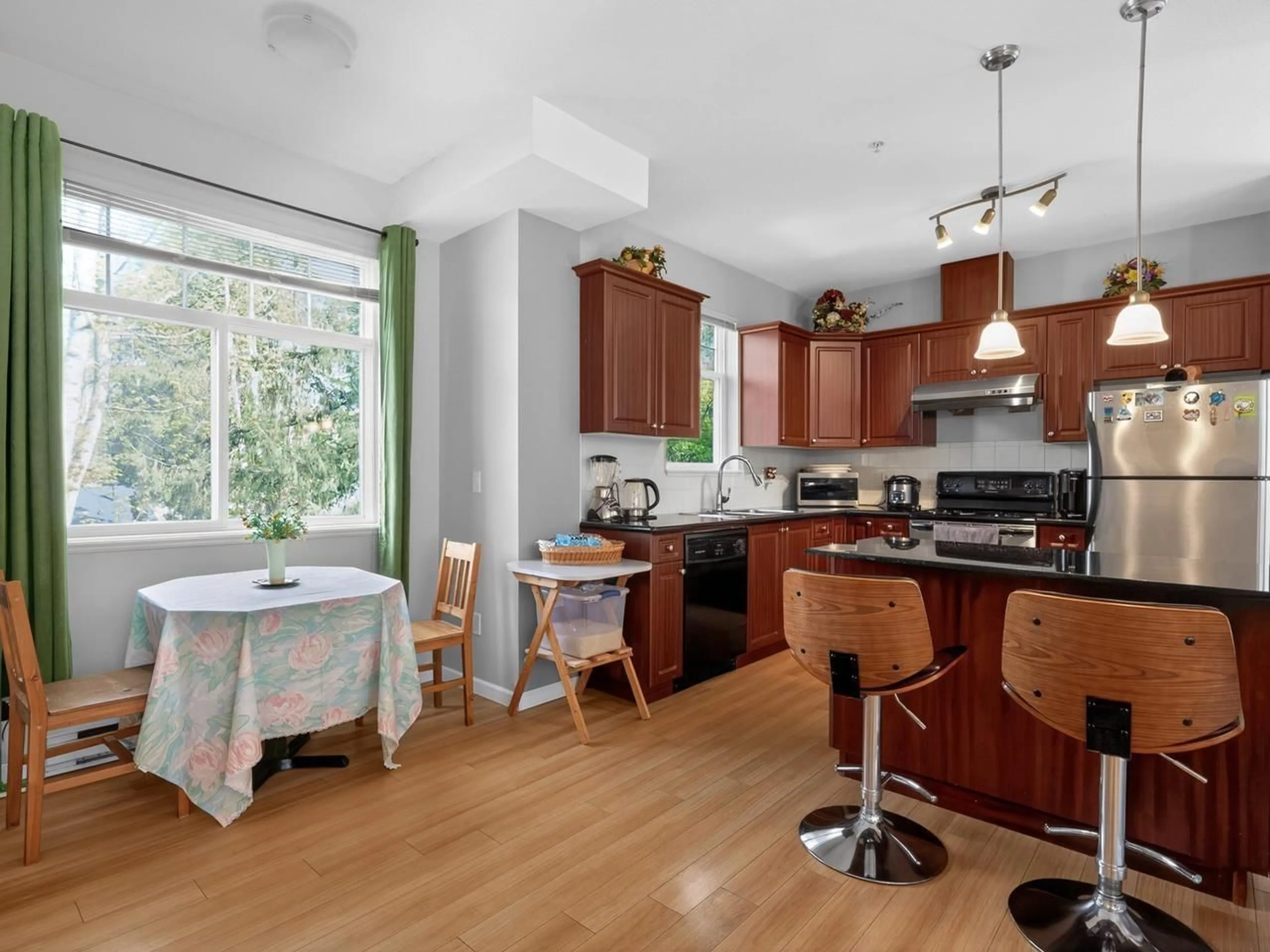 Open concept kitchen, unknown for 2 - 15518 103A AVENUE, Surrey British Columbia V3R1N7