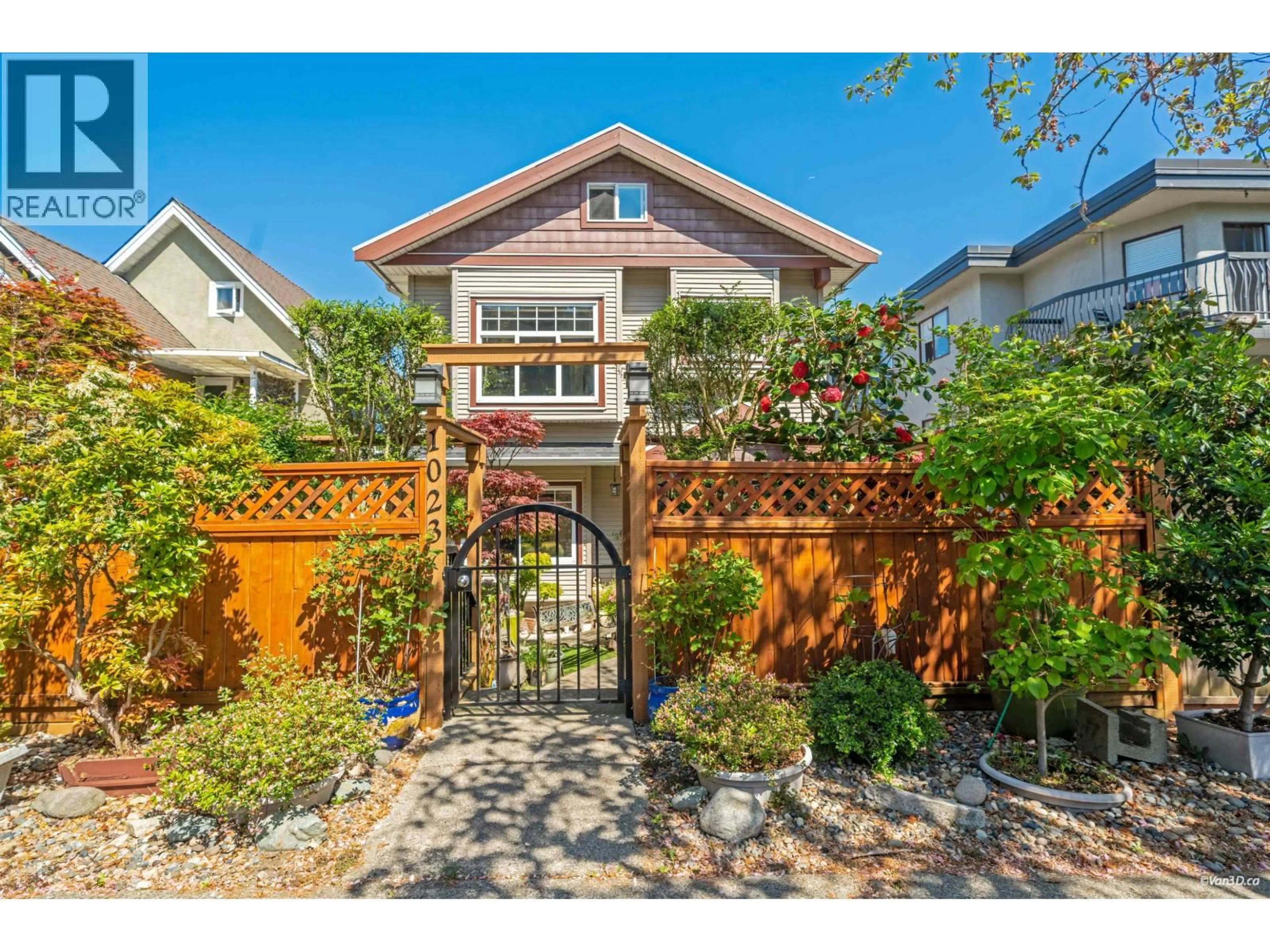 Unknown for 1023 8TH AVENUE, Vancouver British Columbia V5T1V1