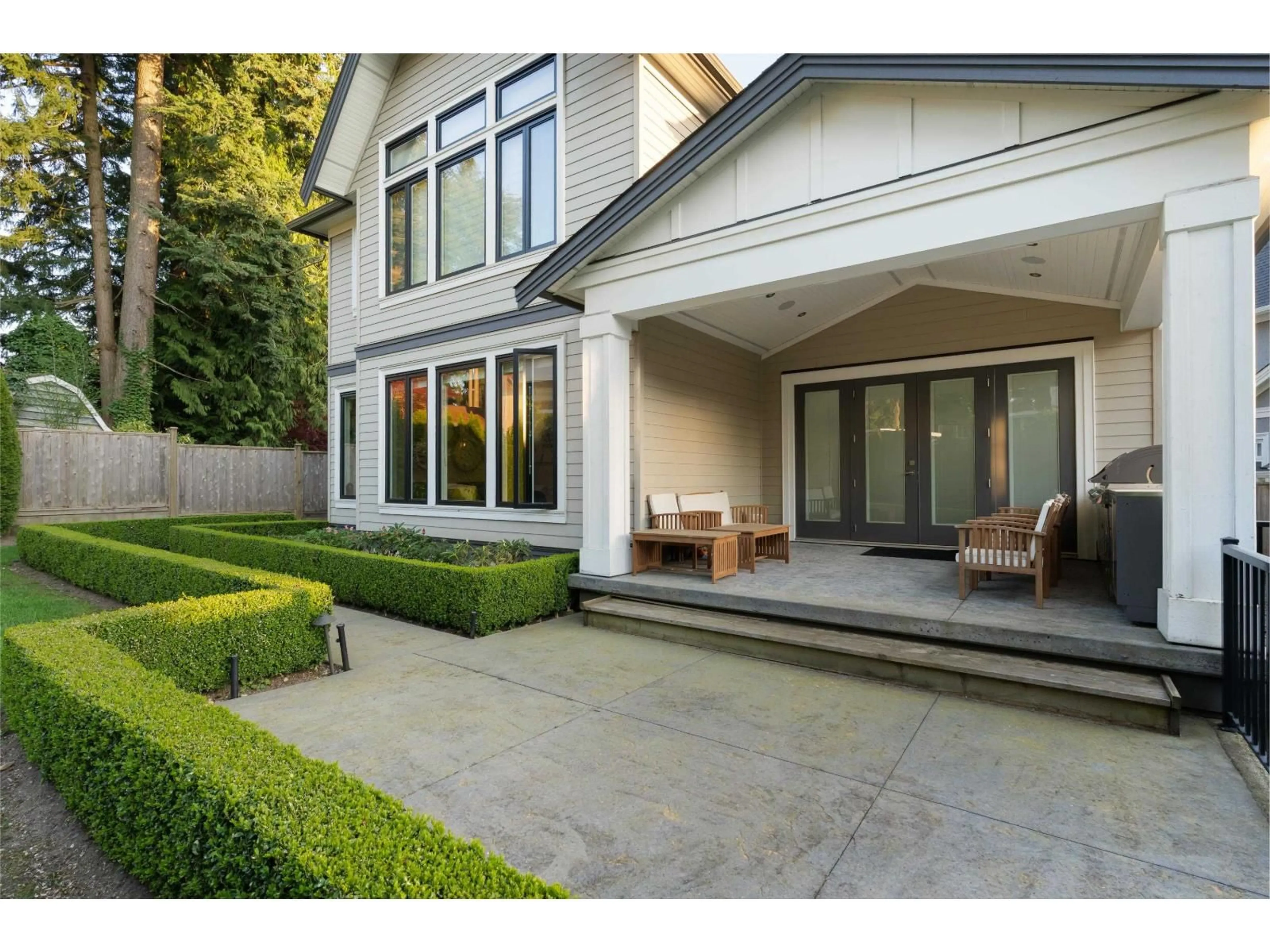 Patio, street for 13183 19A AVENUE, Surrey British Columbia V4A9M9