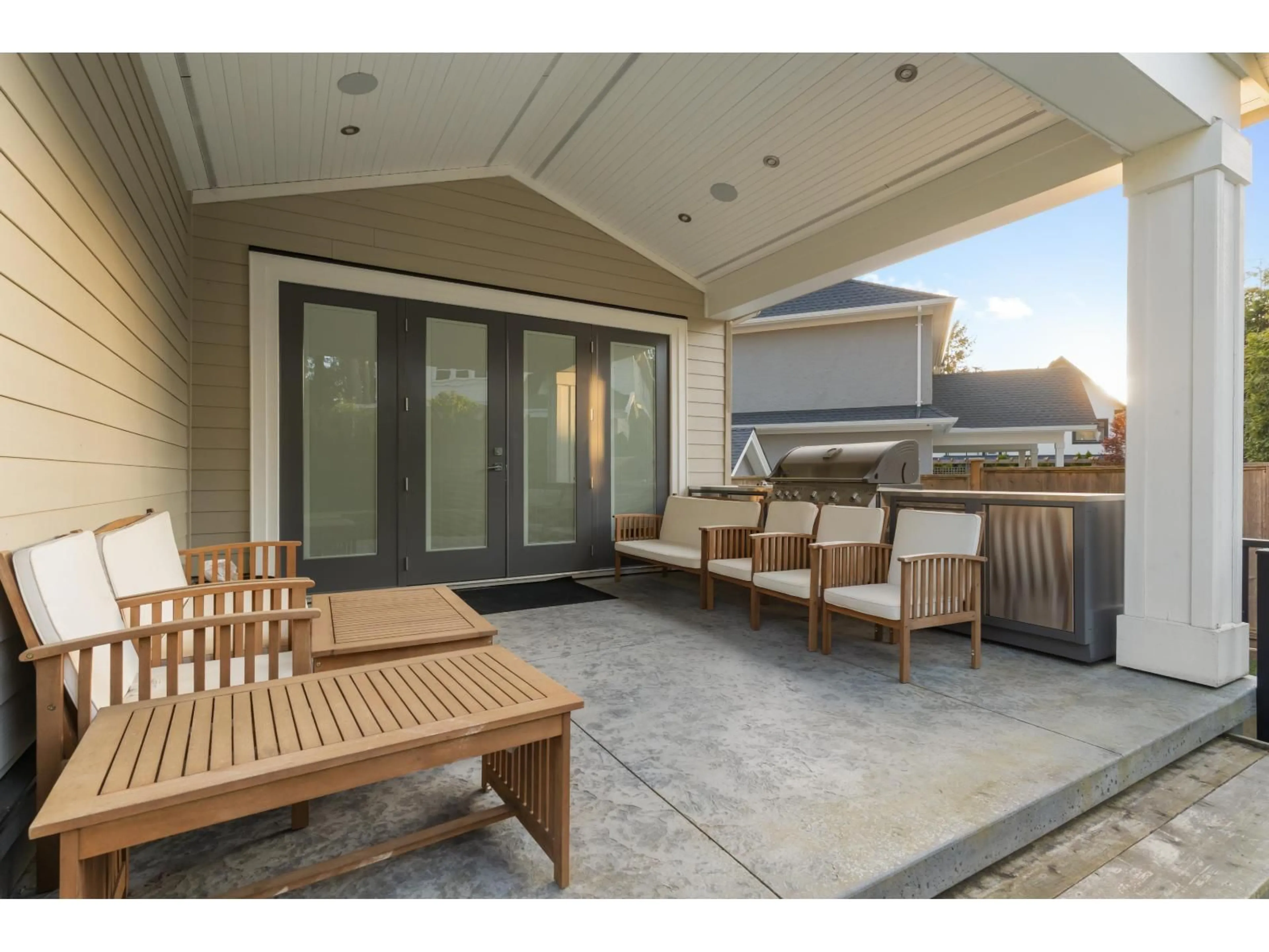 Patio, unknown for 13183 19A AVENUE, Surrey British Columbia V4A9M9