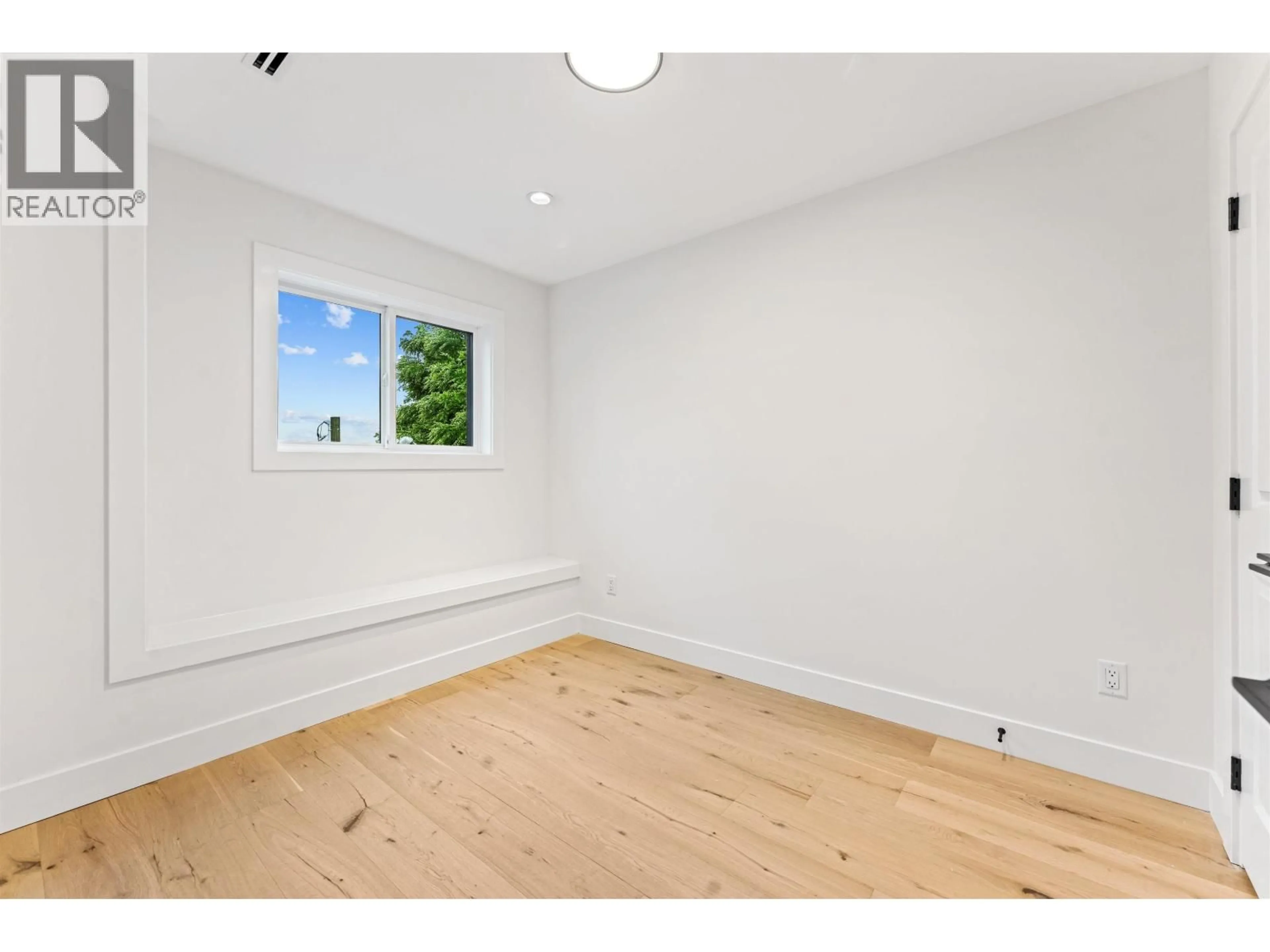 A pic of a room for 4917 VENABLES STREET, Burnaby British Columbia V5B1X8