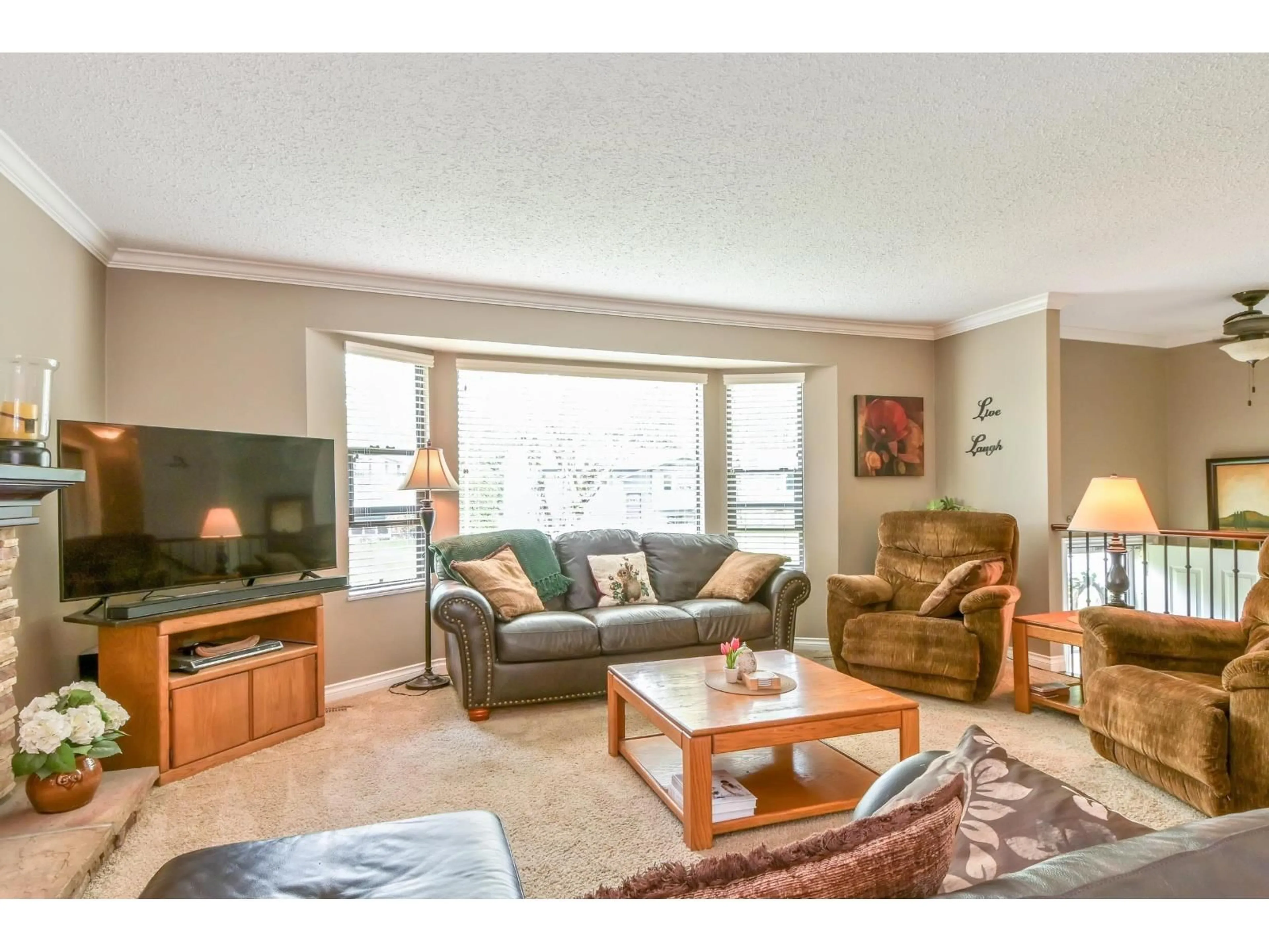 Living room with furniture, unknown for 6154 171A STREET, Surrey British Columbia V3S3Z2