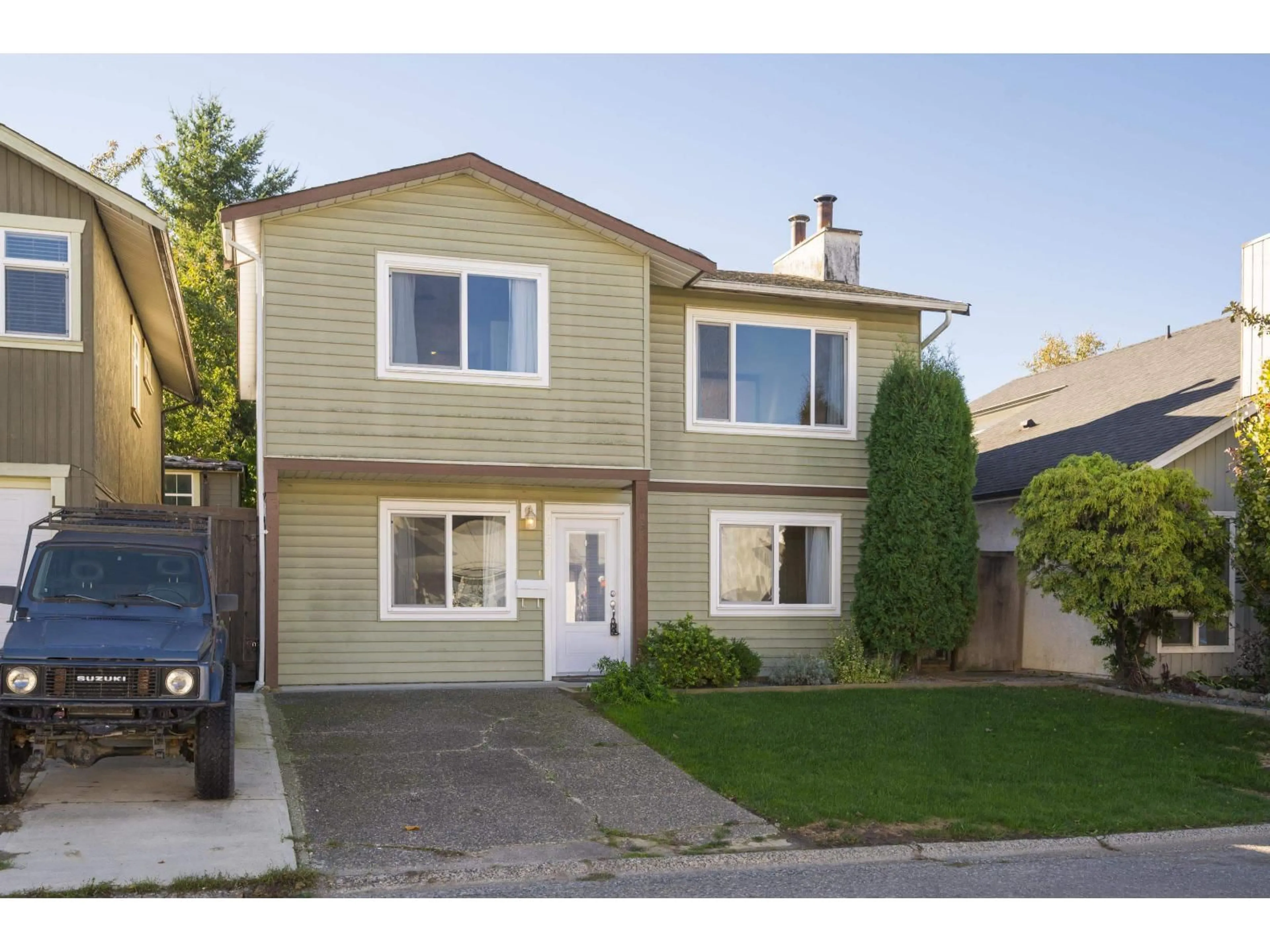 Home with vinyl exterior material, street for 8558 MCCUTCHEON AVENUE, Chilliwack British Columbia V2P7K7