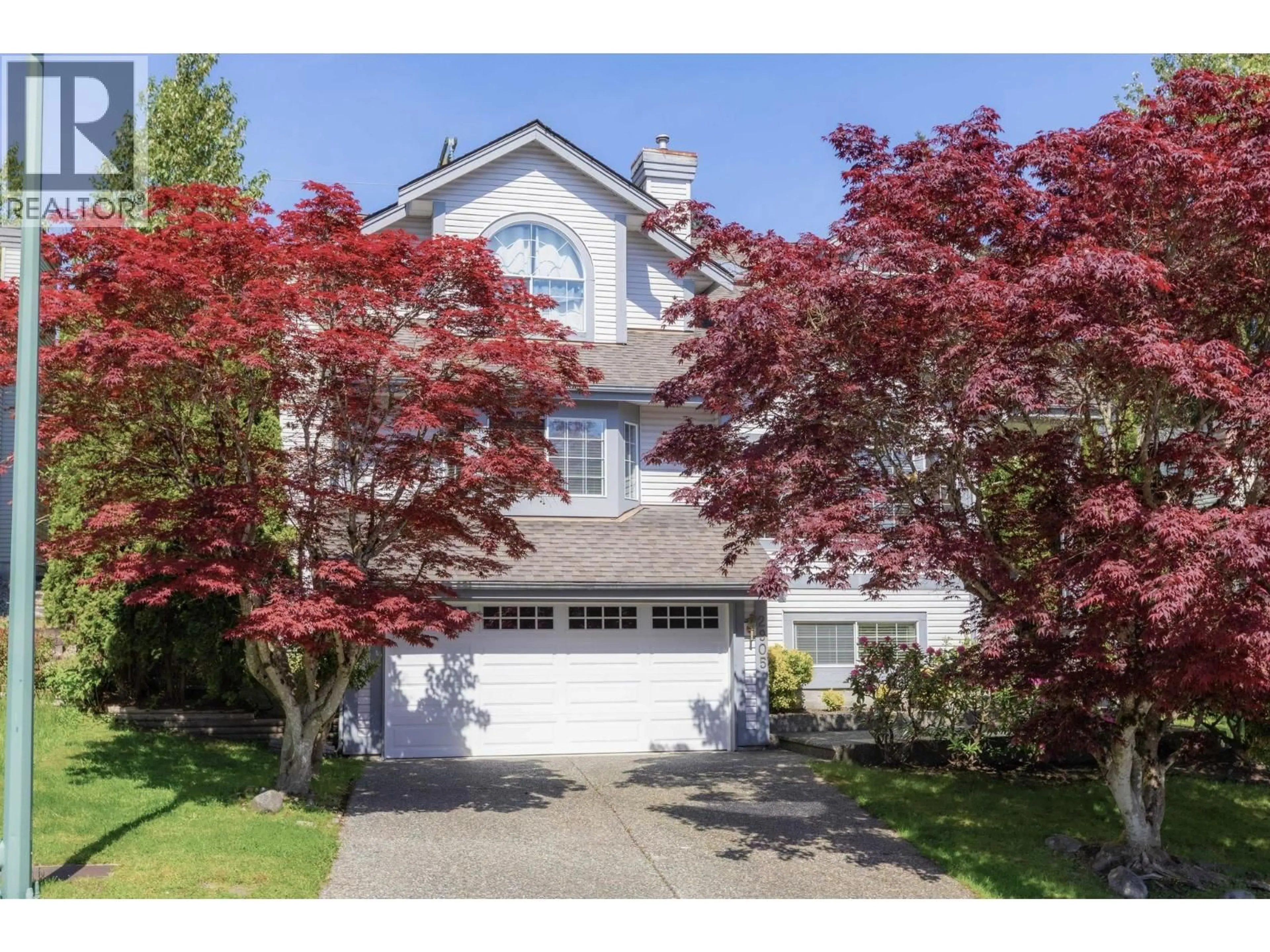 Home with vinyl exterior material, street for 2905 CLIFFROSE CRESCENT, Coquitlam British Columbia V3E2S9