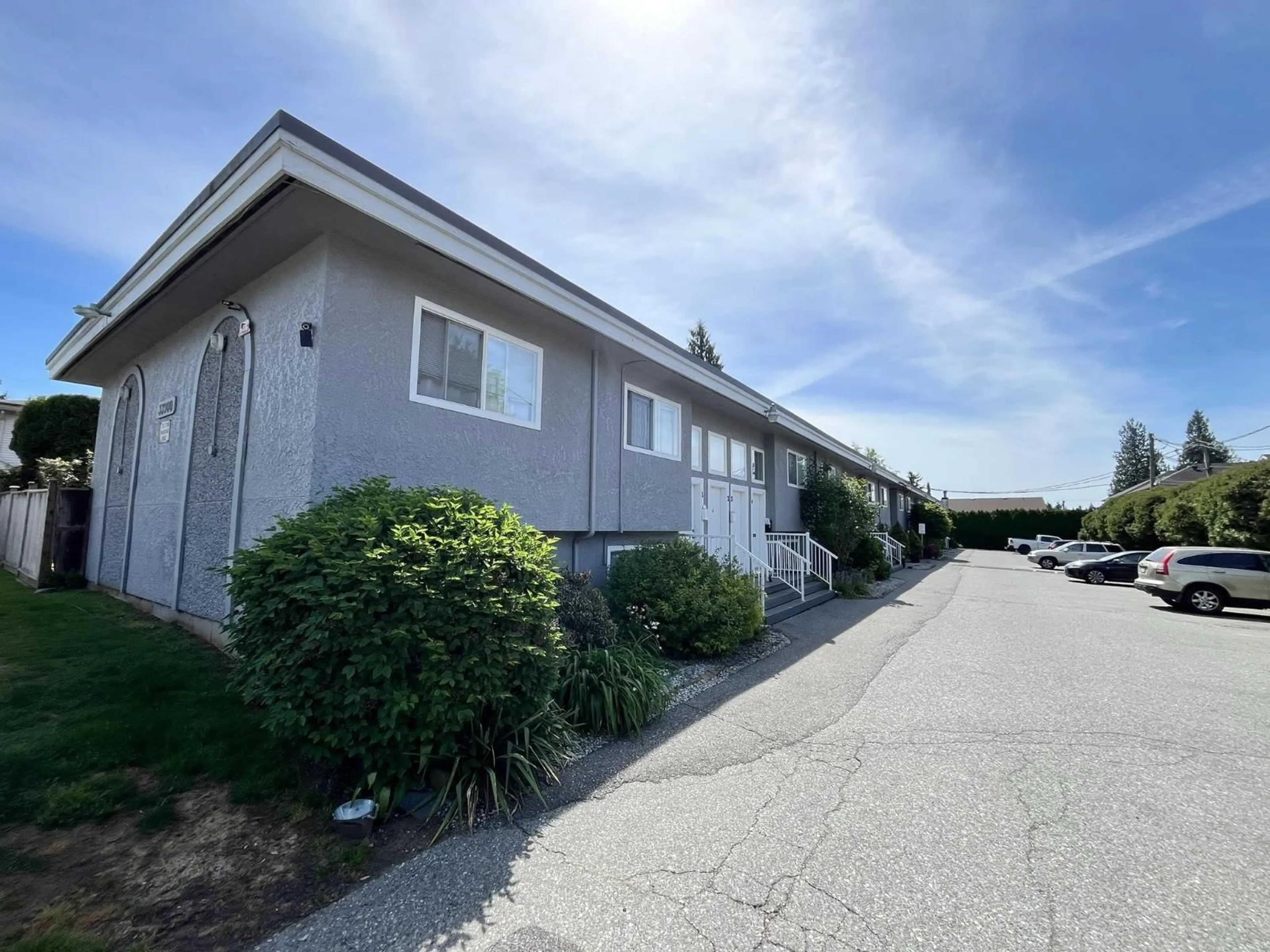 Unknown for 2 - 33900 MAYFAIR AVENUE, Abbotsford British Columbia V2S1R2