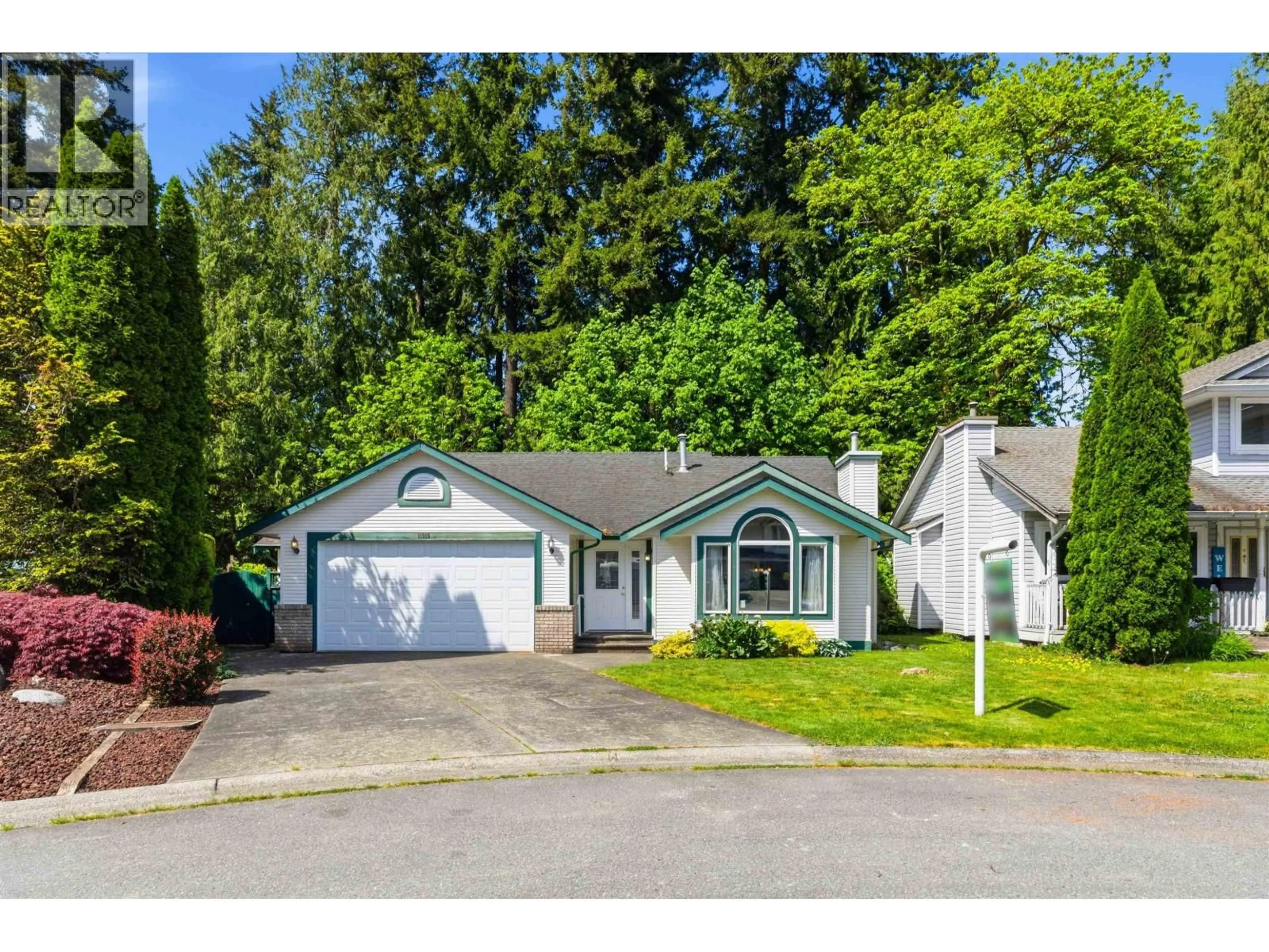 Home with vinyl exterior material, street for 11915 238A STREET, Maple Ridge British Columbia V4R2B2