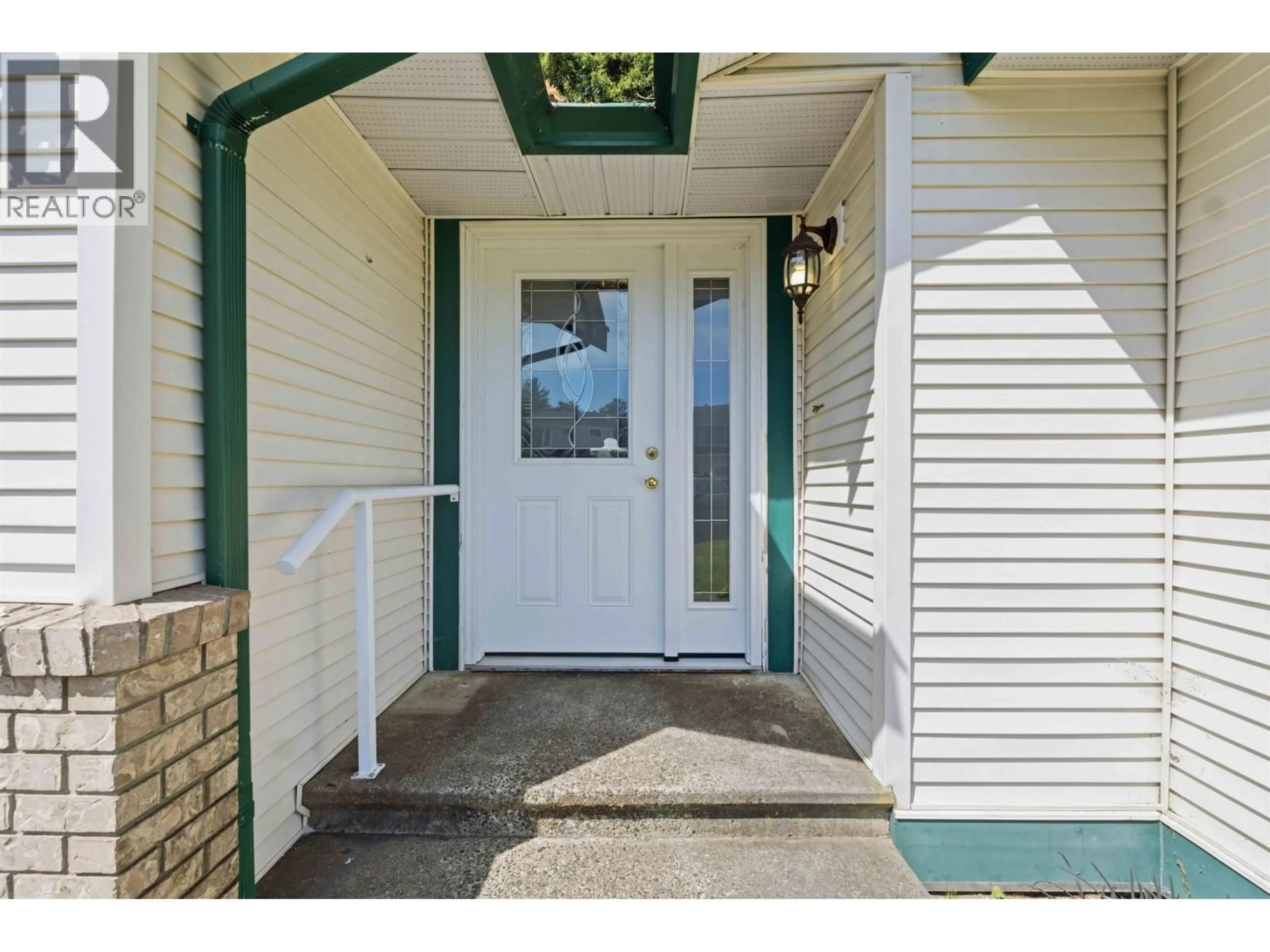 Indoor entryway for 11915 238A STREET, Maple Ridge British Columbia V4R2B2