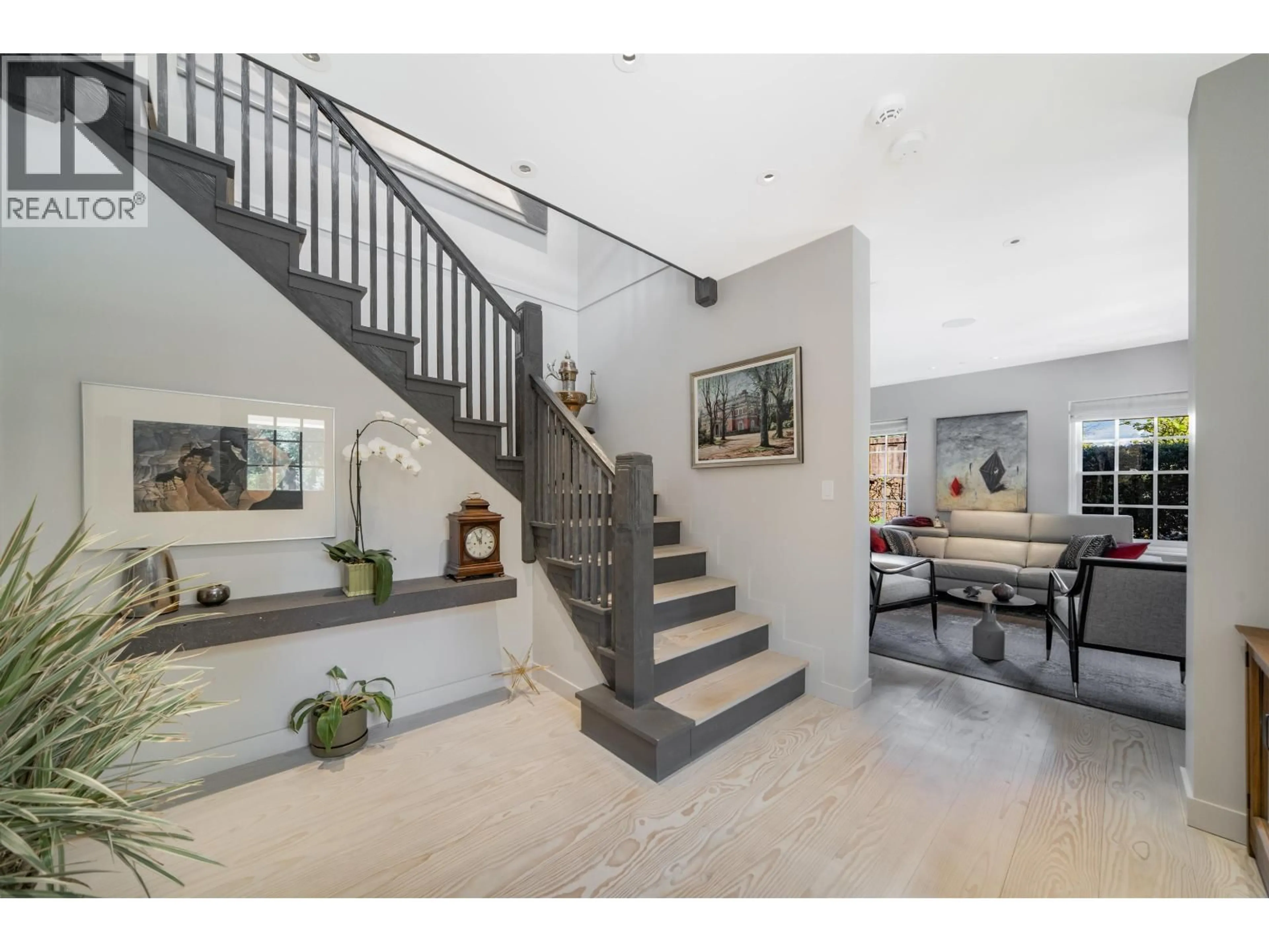 Indoor foyer for 1501 ATLAS LANE, Vancouver British Columbia V6P0C9