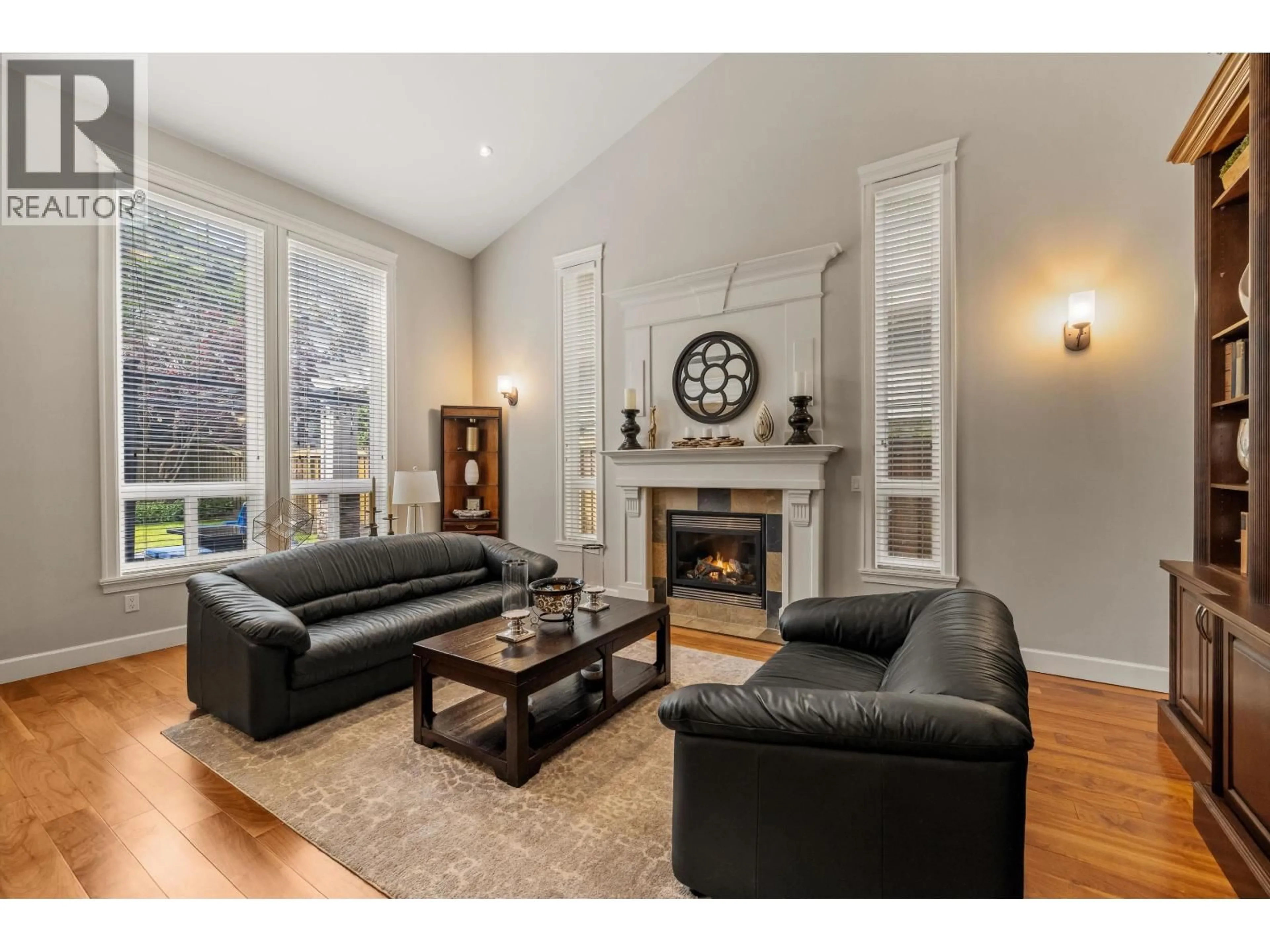 Living room with furniture, wood/laminate floor for 5324 SPETIFORE CRESCENT, Delta British Columbia V4M4H6