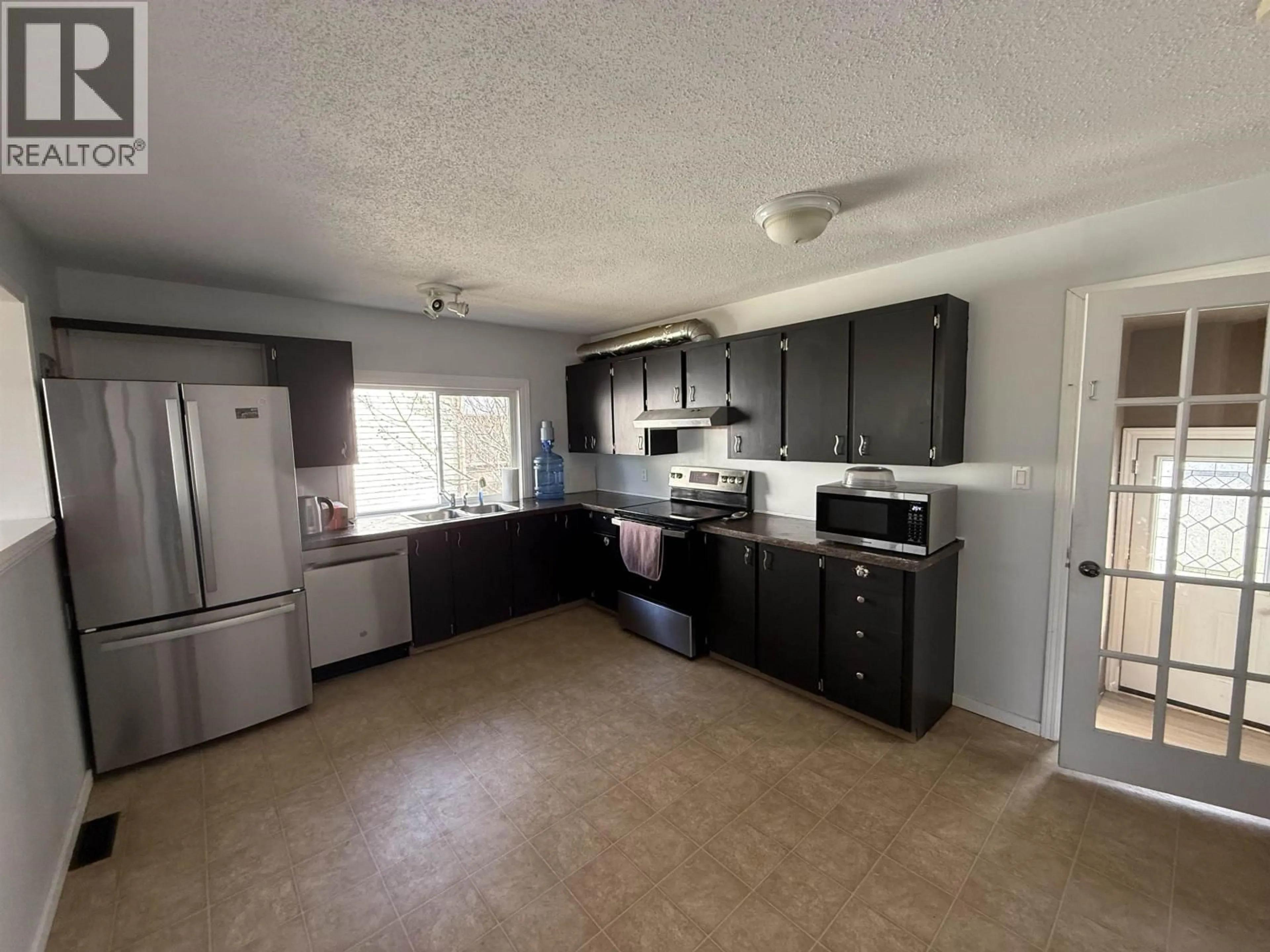 Standard kitchen, unknown for 8111 97 AVENUE, Fort St. John British Columbia V1J1L8