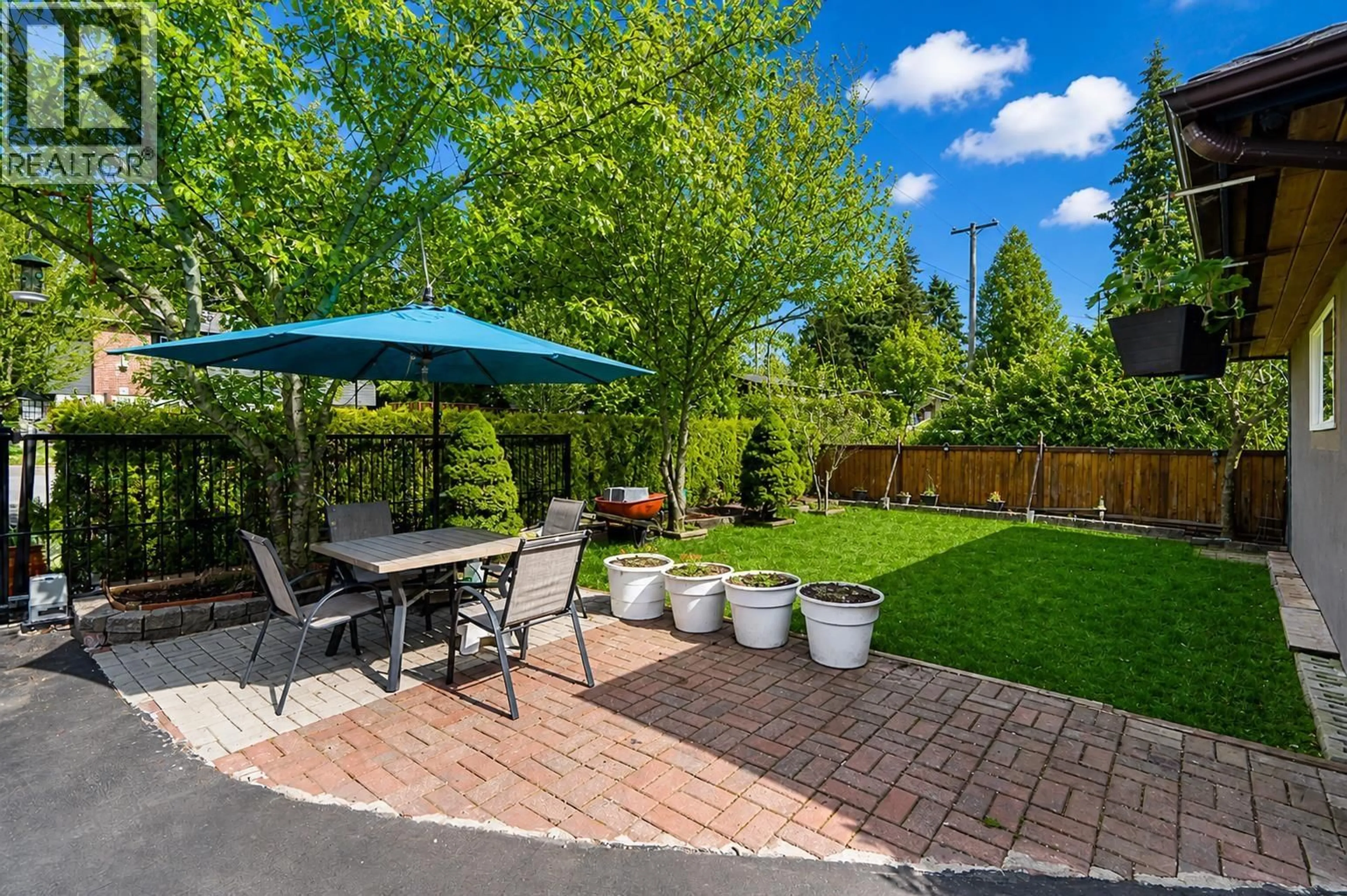 Patio, street for 1650 ROCHESTER AVENUE, Coquitlam British Columbia V3K2X8